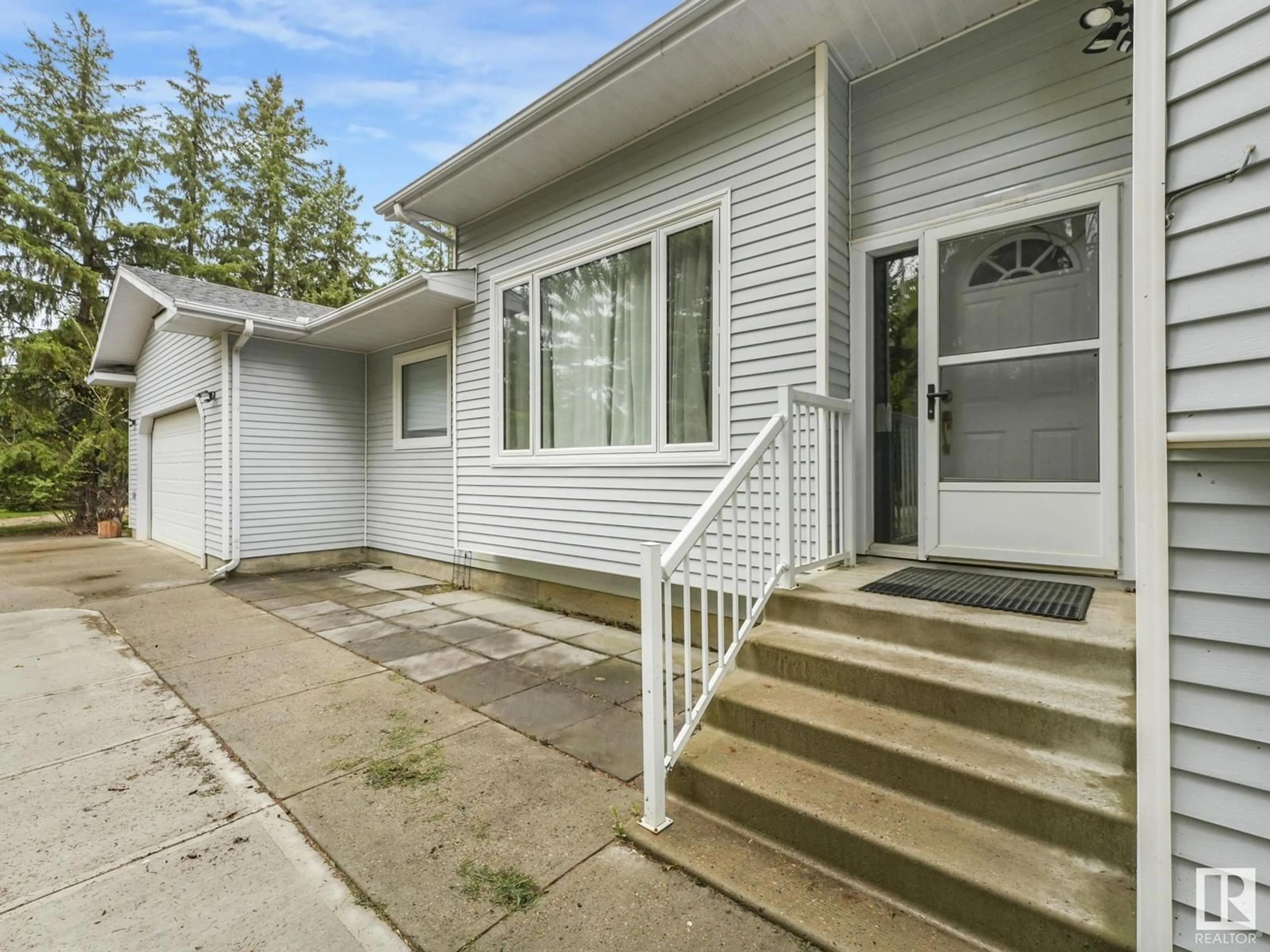 Unknown for 2711 34 ST, Edmonton Alberta T6X1A5