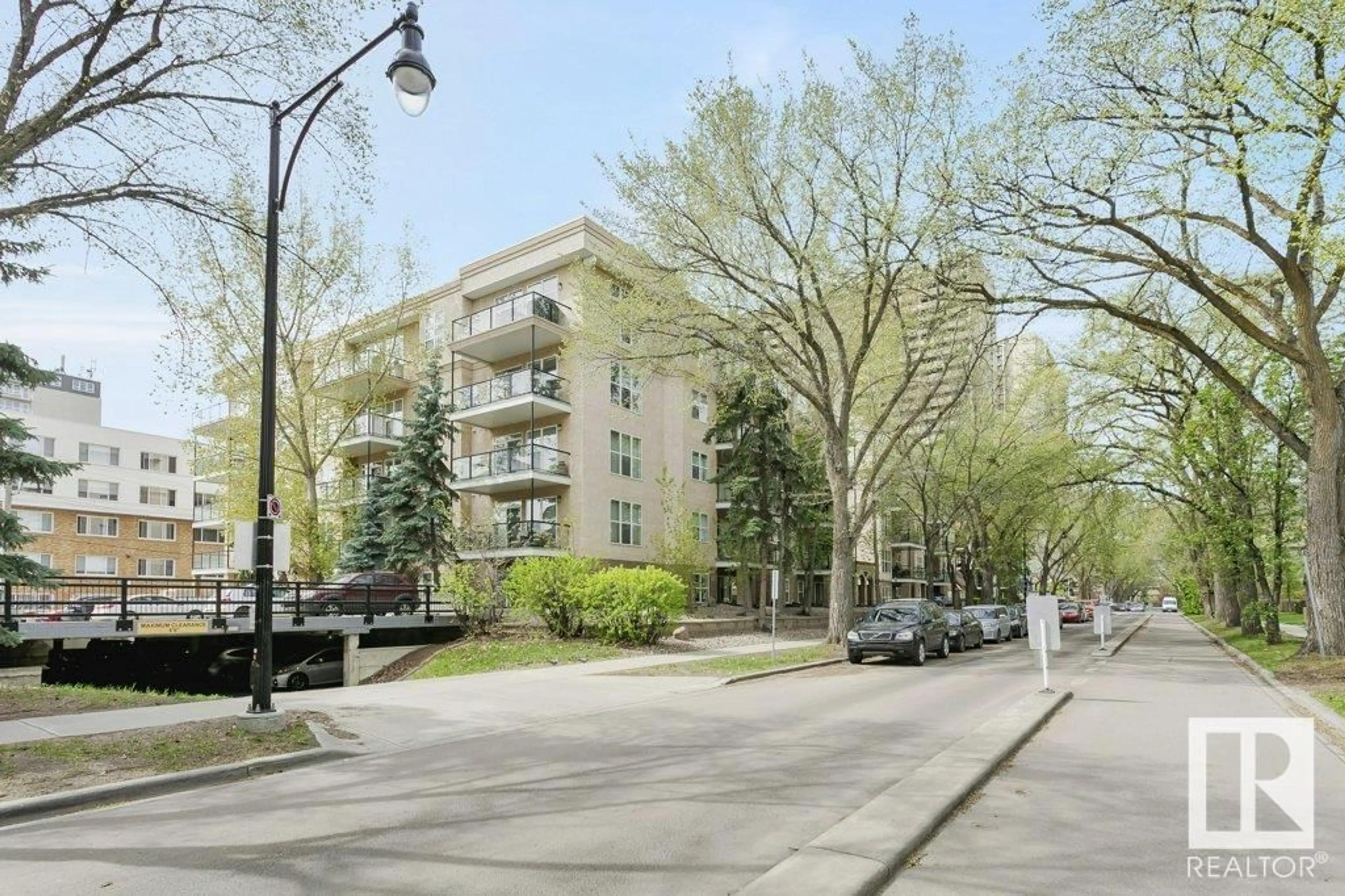 Patio, street for #211 - 11039 83 AV, Edmonton Alberta T6G2V6