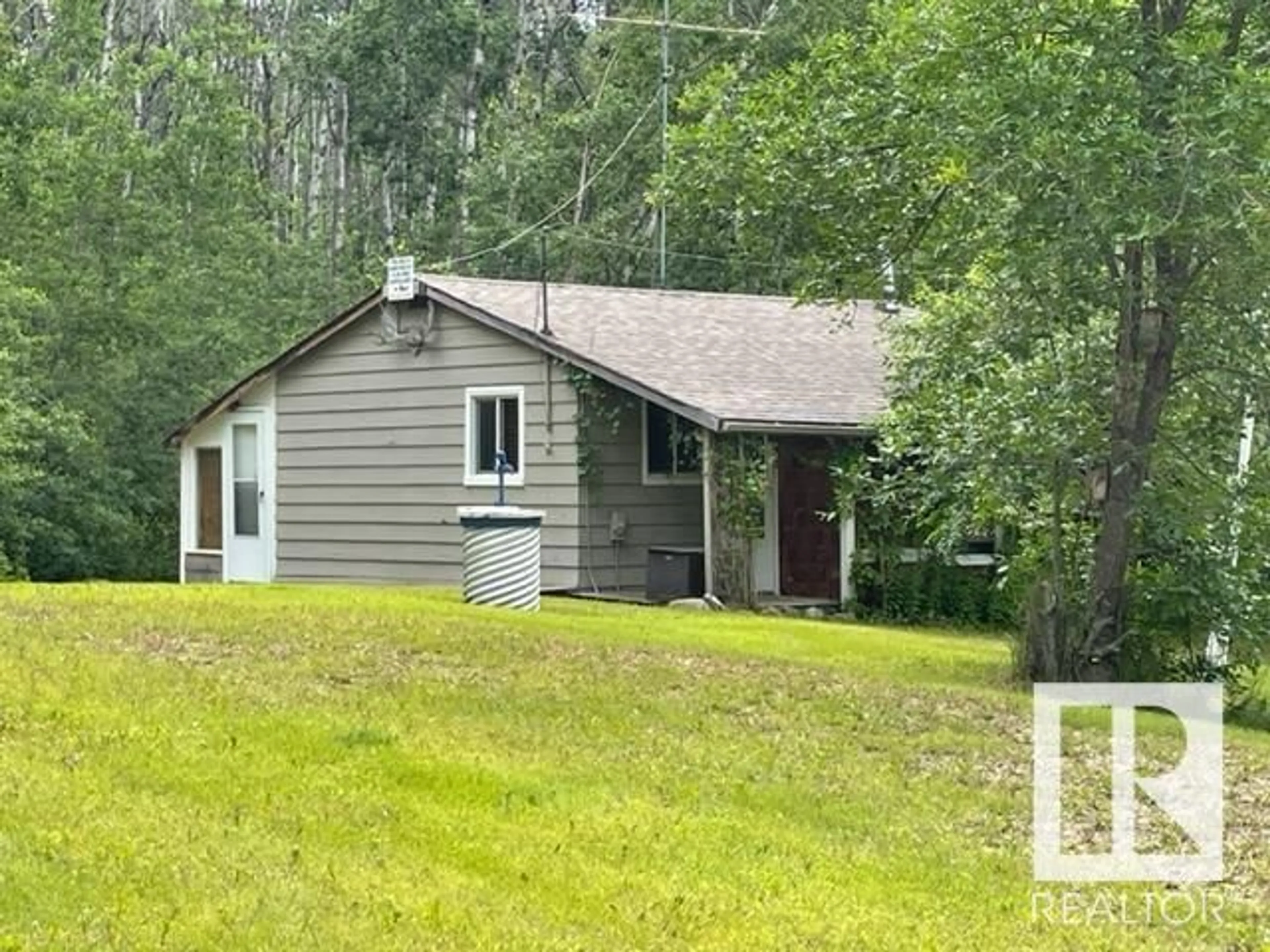 Shed for 7005 TWP 583 NE, Rural St. Paul County Alberta T0A3A0