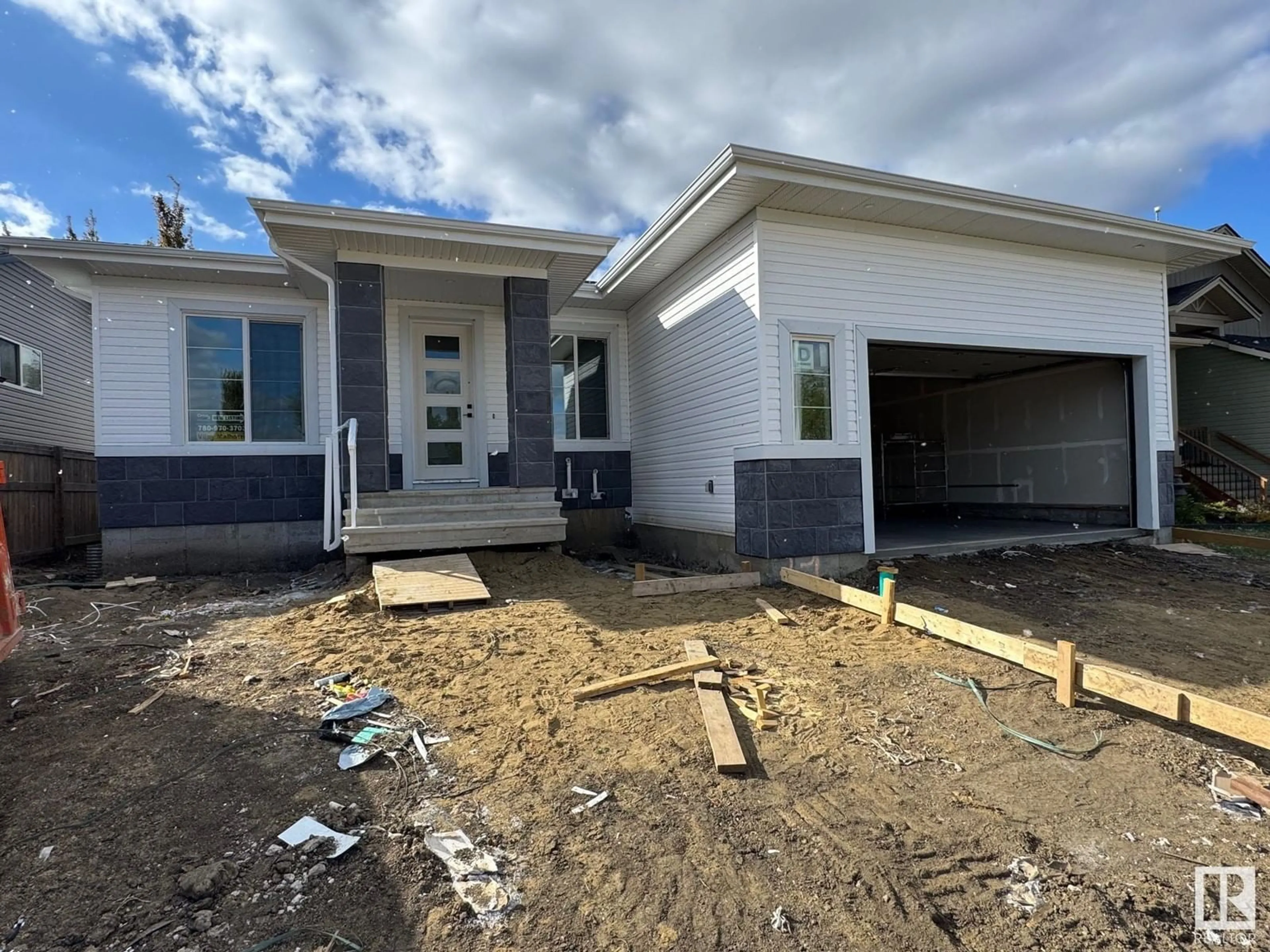Home with vinyl exterior material, street for 31 WESTVIEW DRIVE, Calmar Alberta T0C0V0