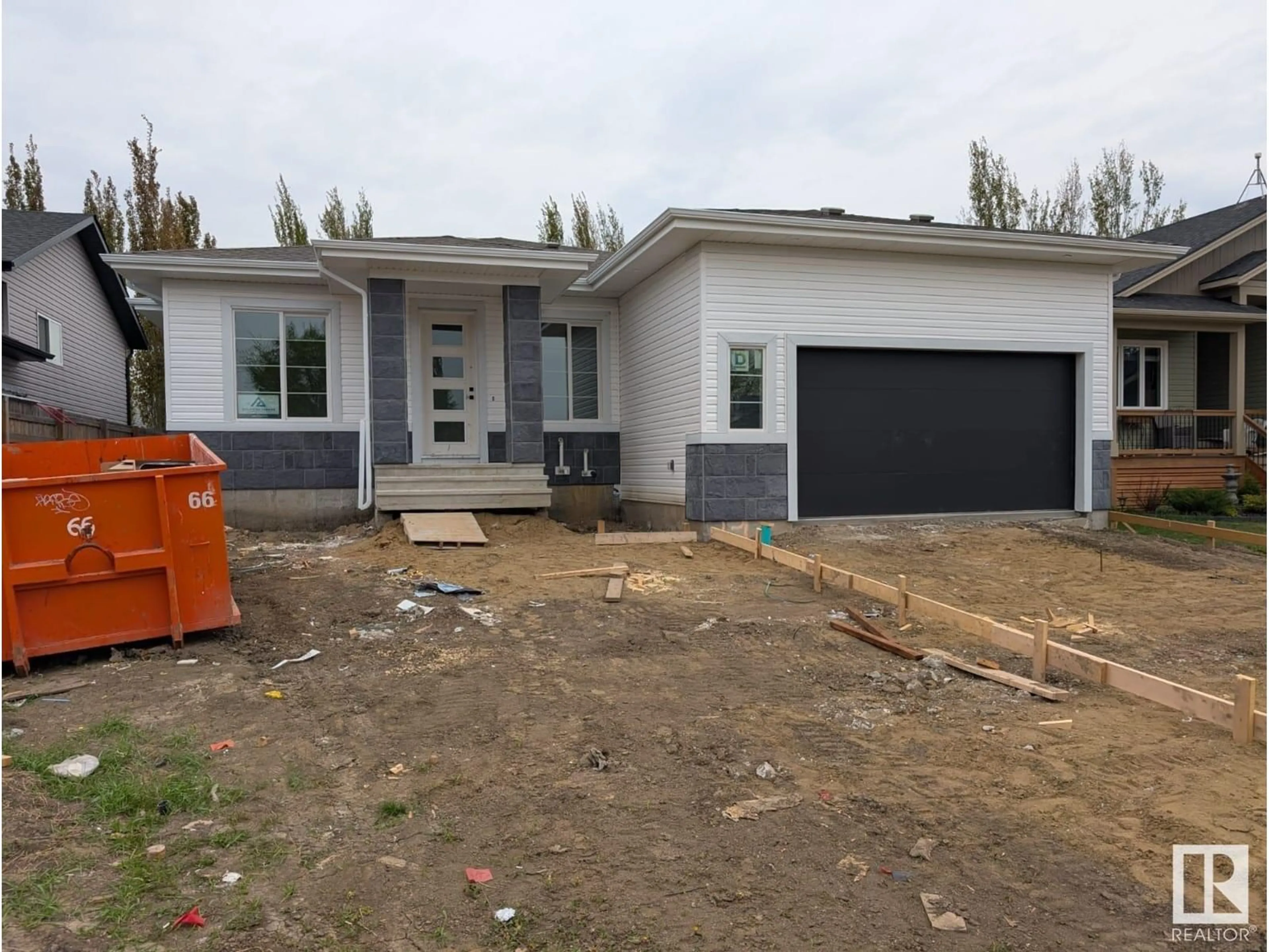 Home with vinyl exterior material, street for 31 WESTVIEW DRIVE, Calmar Alberta T0C0V0