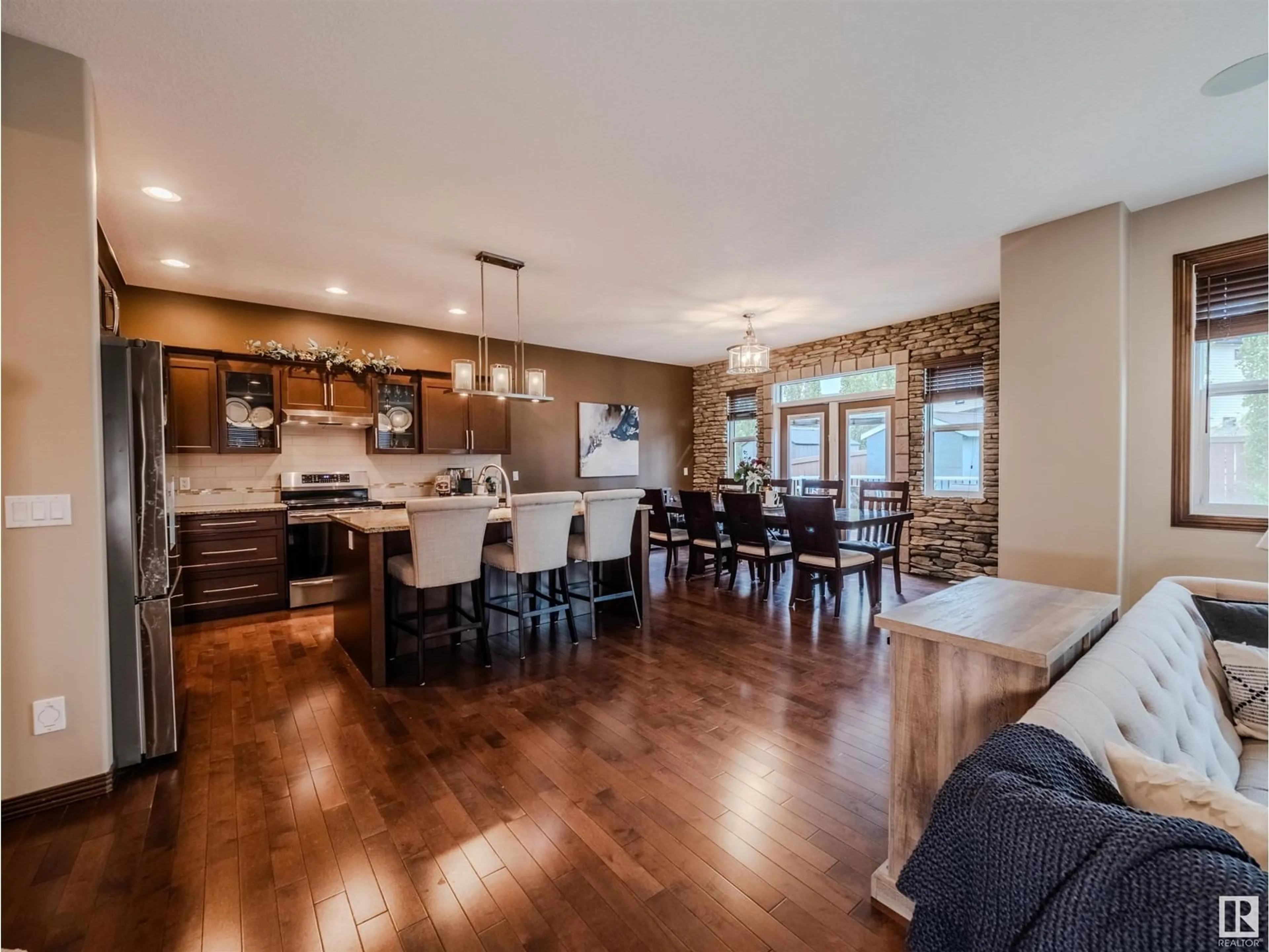 Open concept kitchen, wood/laminate floor for 167 NORTH RIDGE DR, St. Albert Alberta T8N4J2