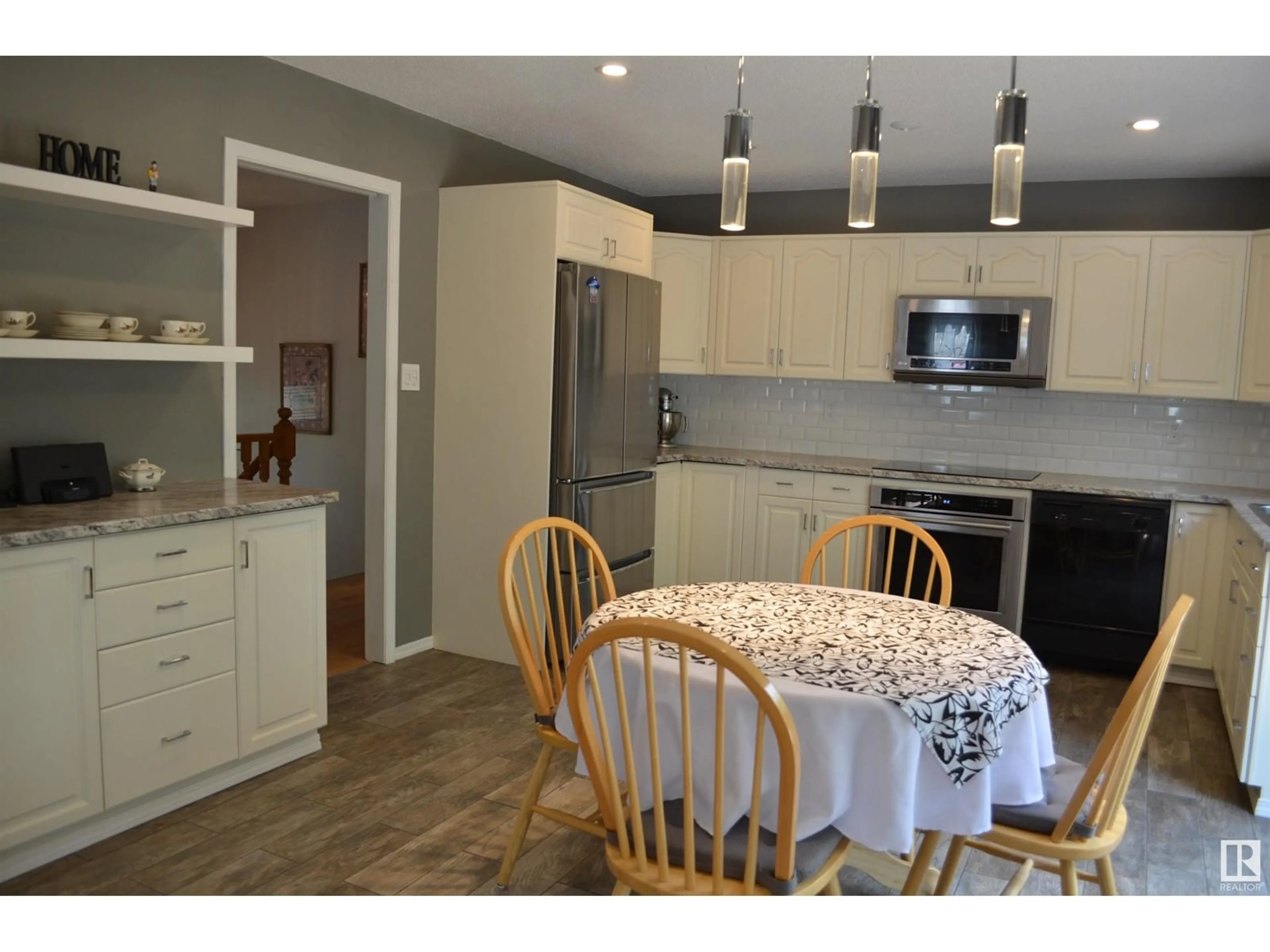 Open concept kitchen, unknown for 37 - 51128 RGE ROAD 261, Rural Parkland County Alberta T7Y1B8