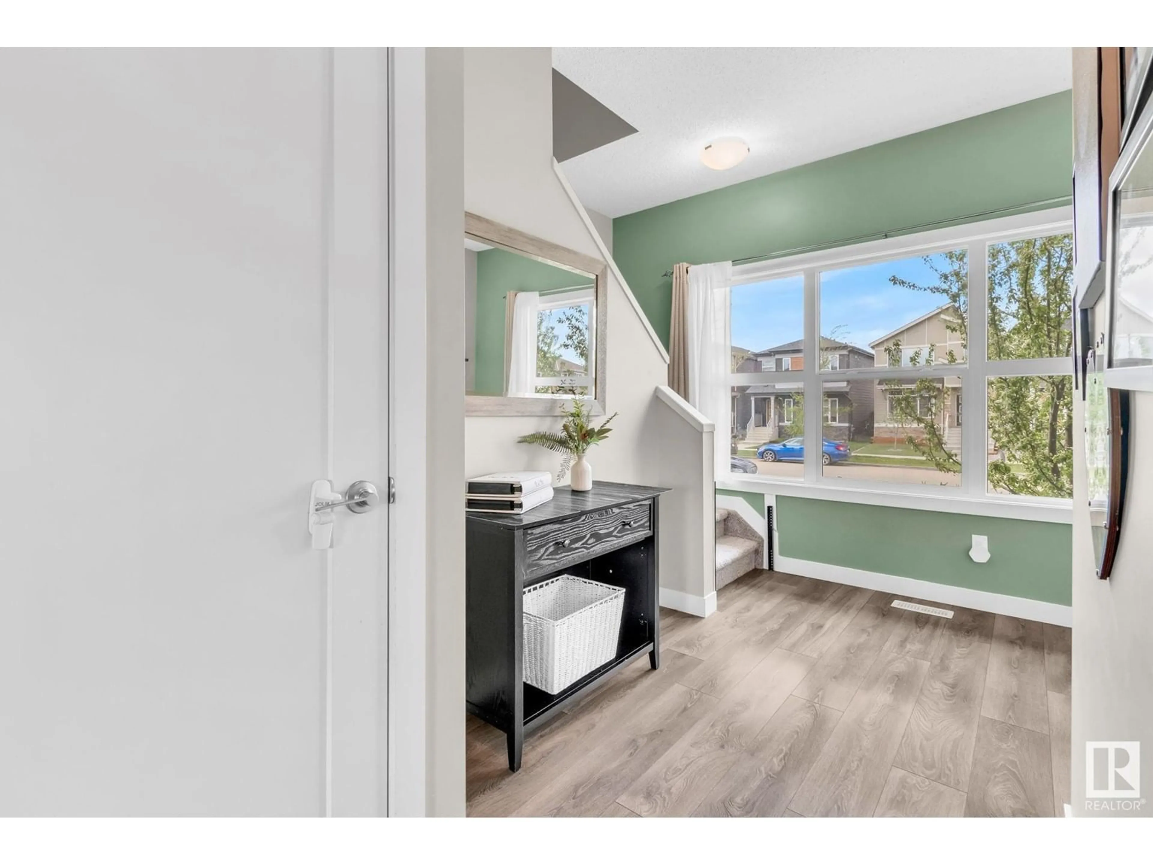 Open concept kitchen, ceramic/tile floor for 667 BLACK STONE BV, Leduc Alberta T9E1H1