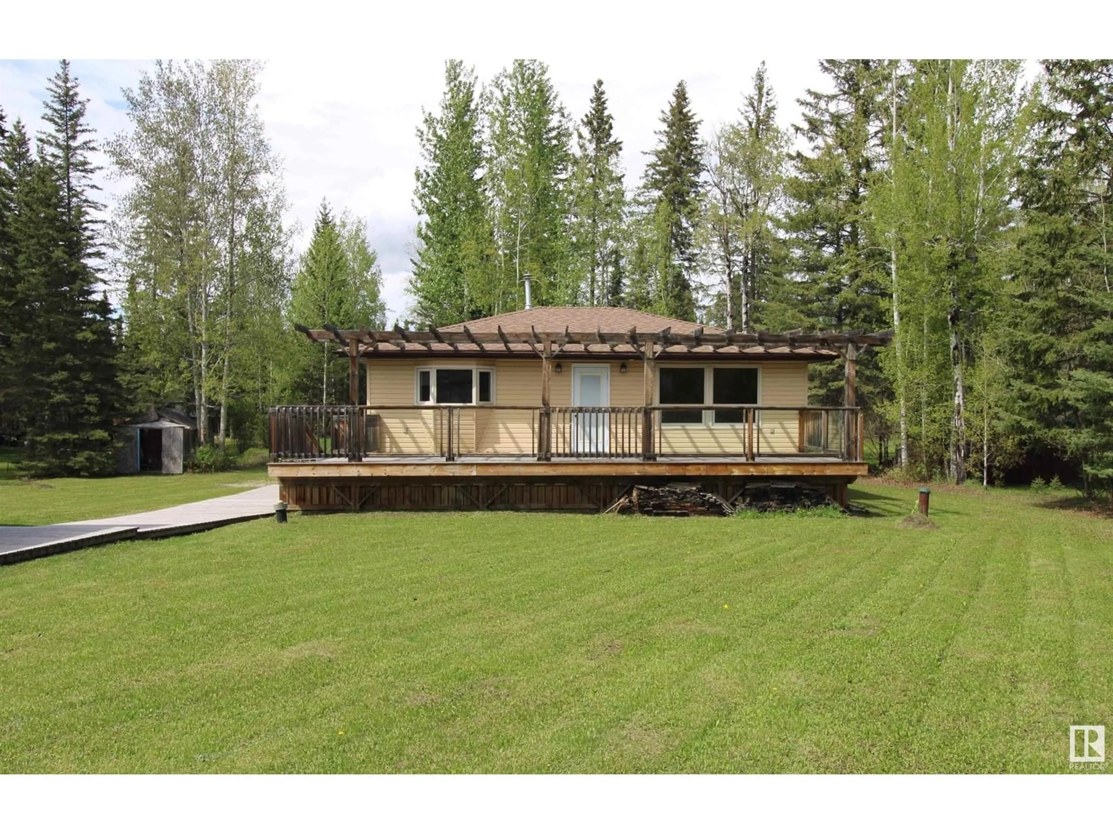 Shed for 44 9002 HWY 16, Rural Yellowhead Alberta T0E2M0