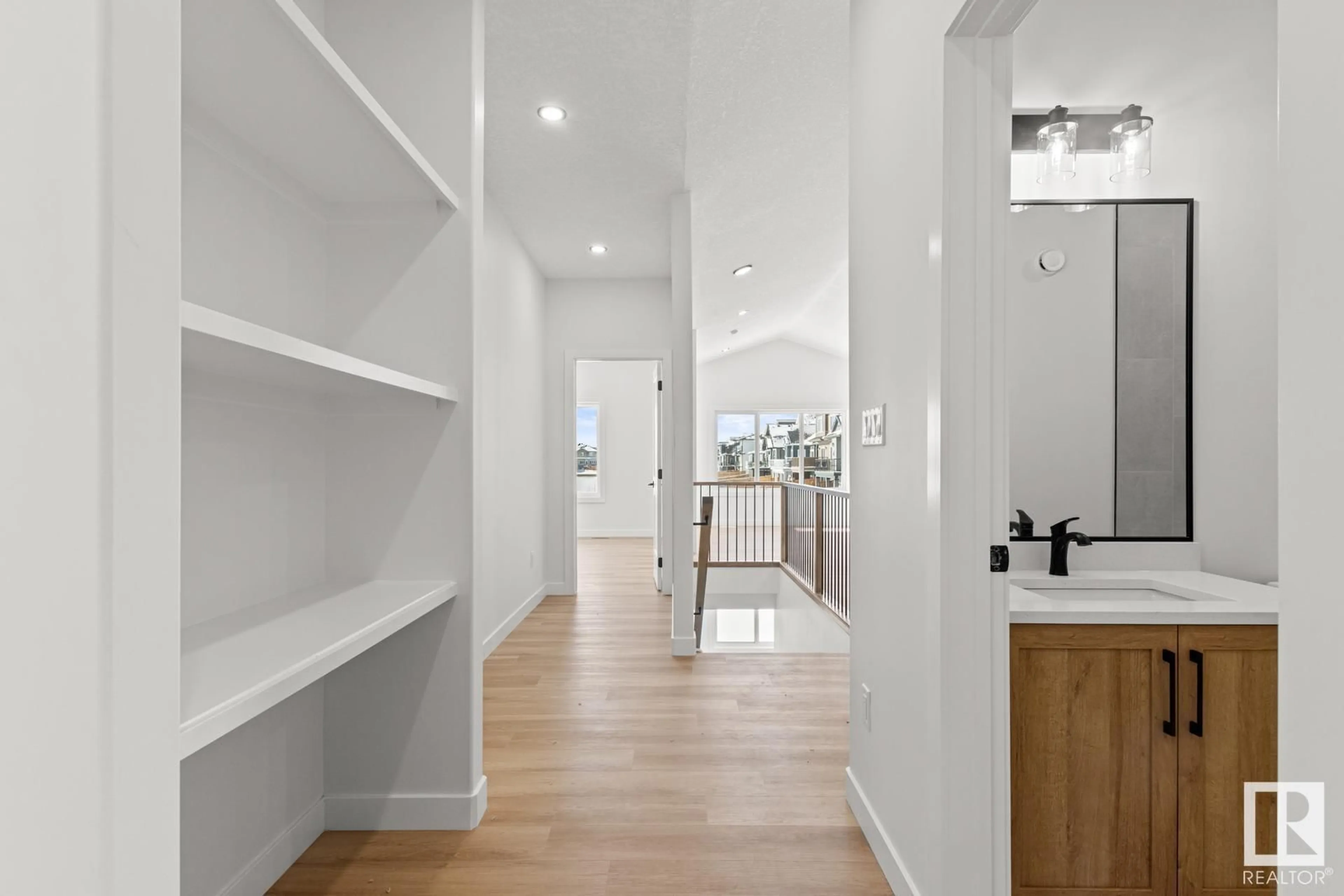 Indoor entryway for 73 EDGEFIELD WY, St. Albert Alberta T8N8A6