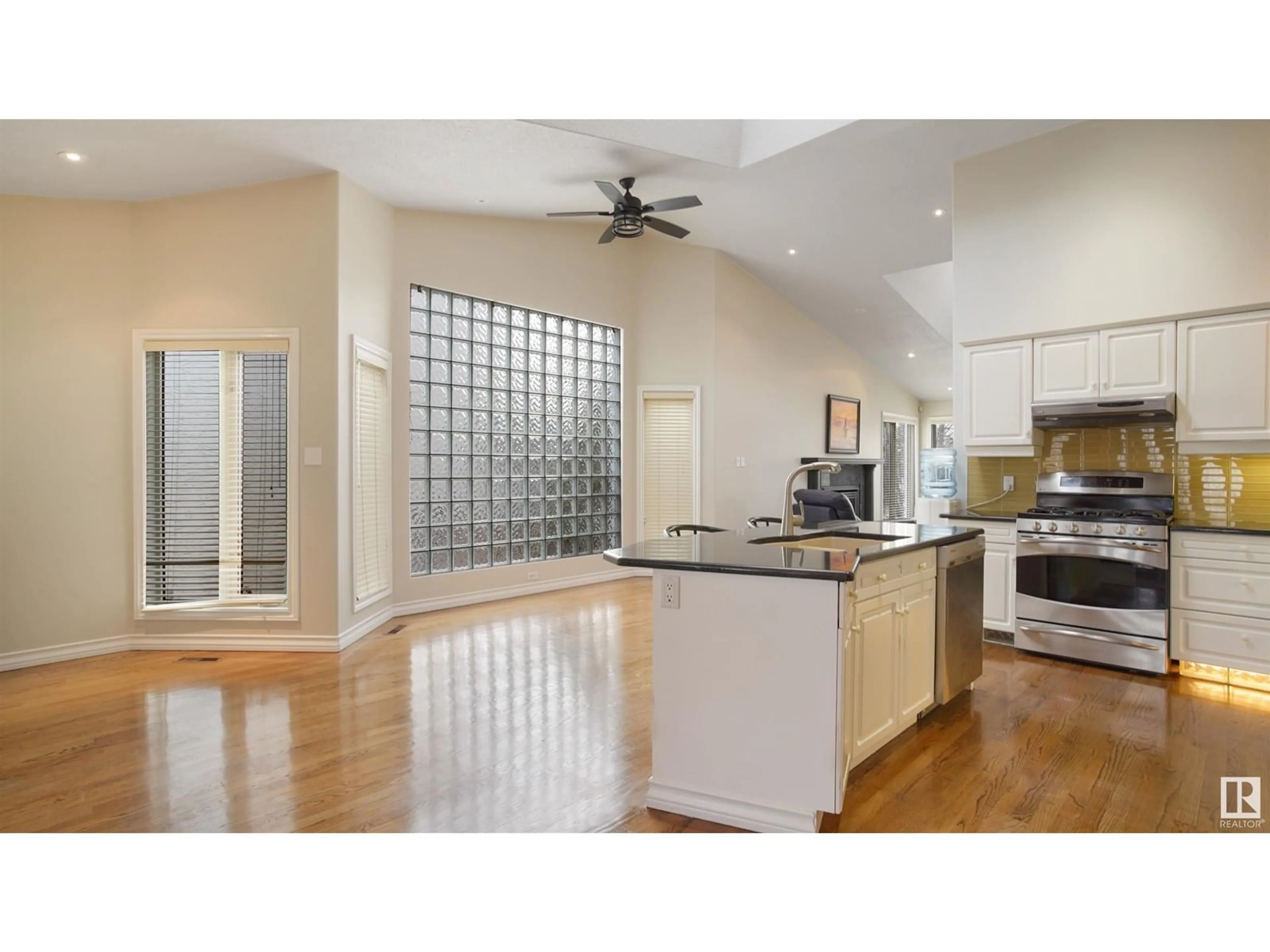 Open concept kitchen, ceramic/tile floor for 4352 31 ST, Edmonton Alberta T6T1C2