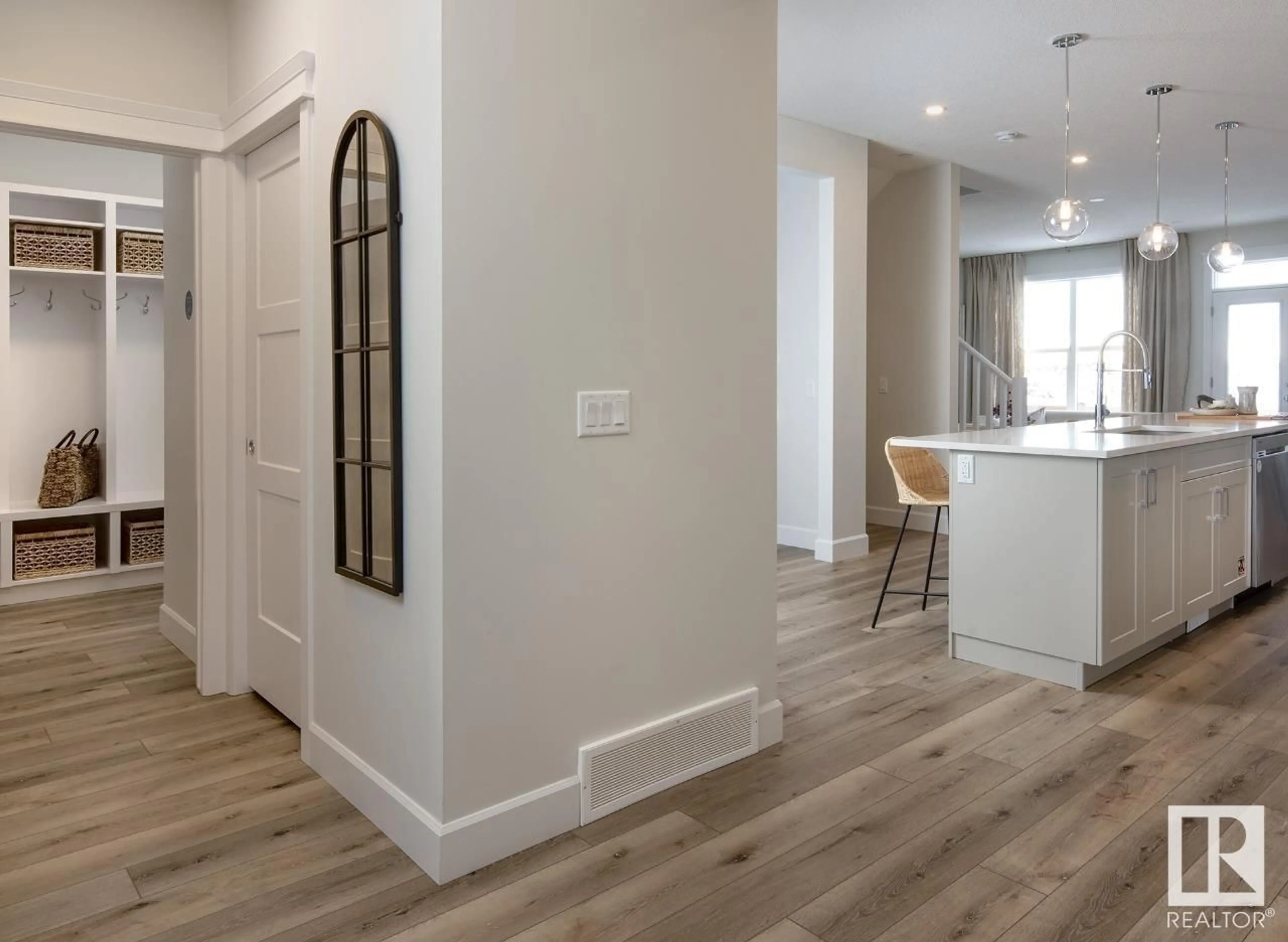 Indoor entryway for 7113 51 AV, Beaumont Alberta T4X3E5