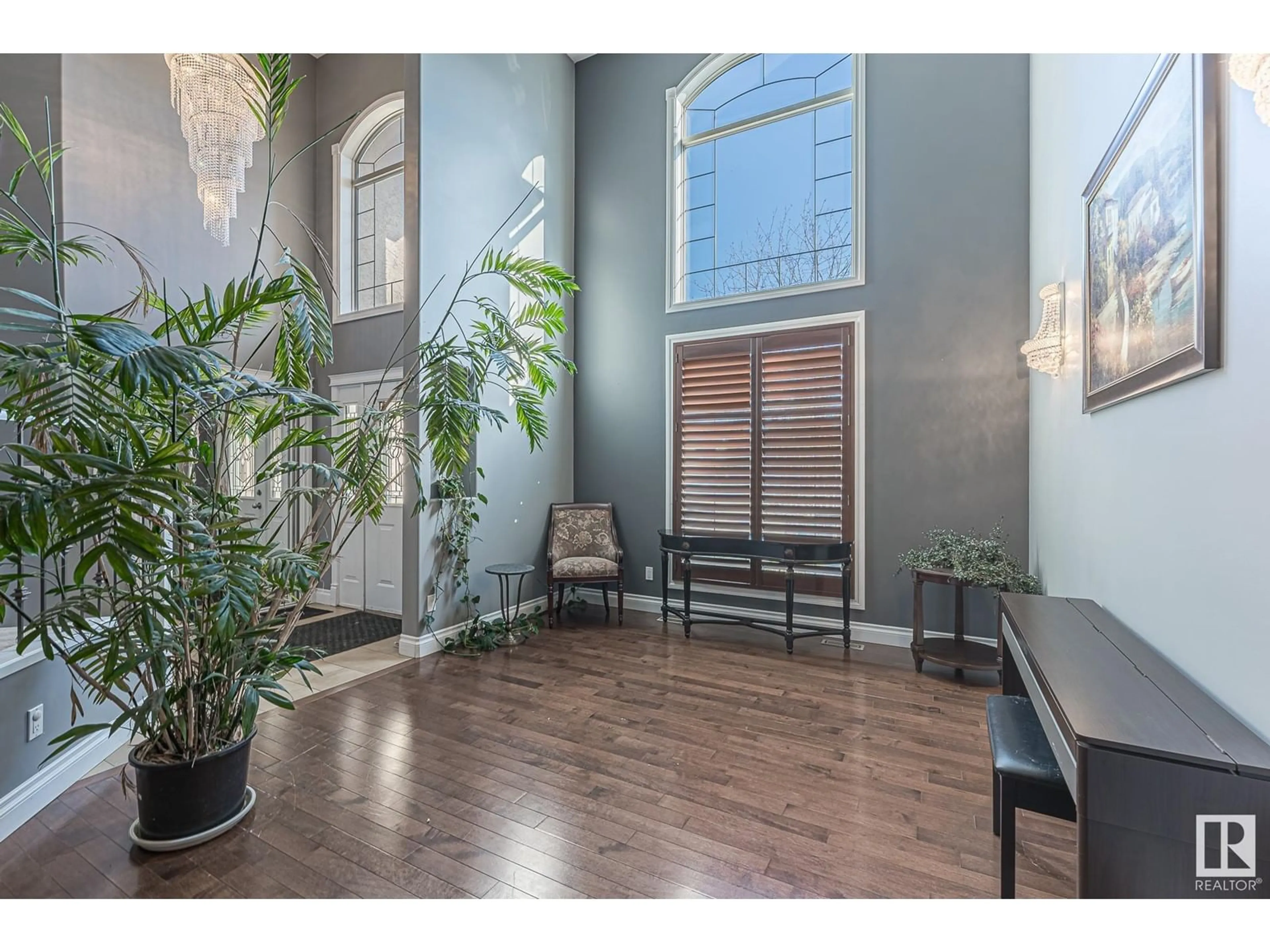 Indoor foyer for 1436 HASWELL PL, Edmonton Alberta T6R3E1
