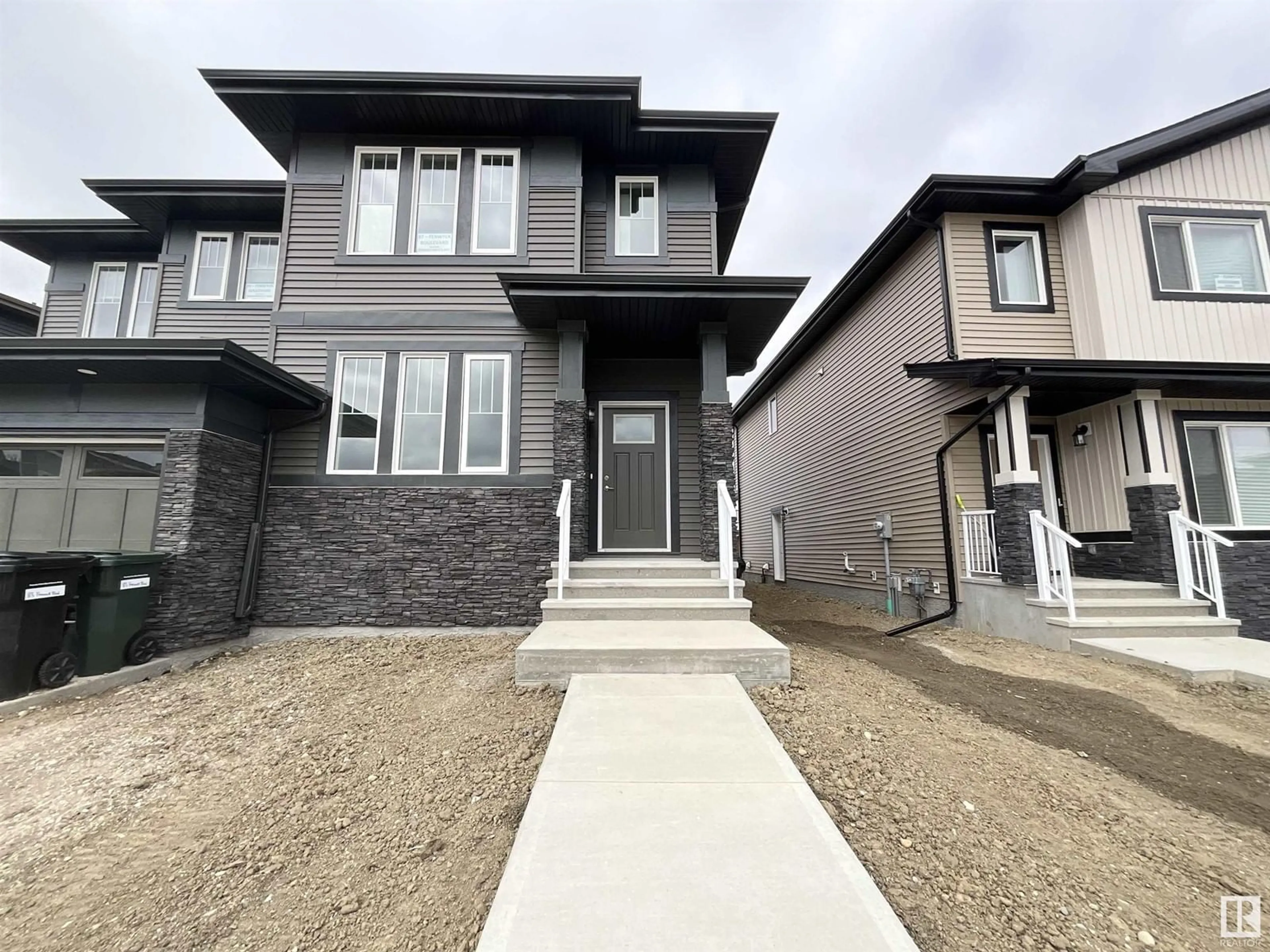 Home with vinyl exterior material, street for 87 FENWYCK BV, Spruce Grove Alberta T7X3G7