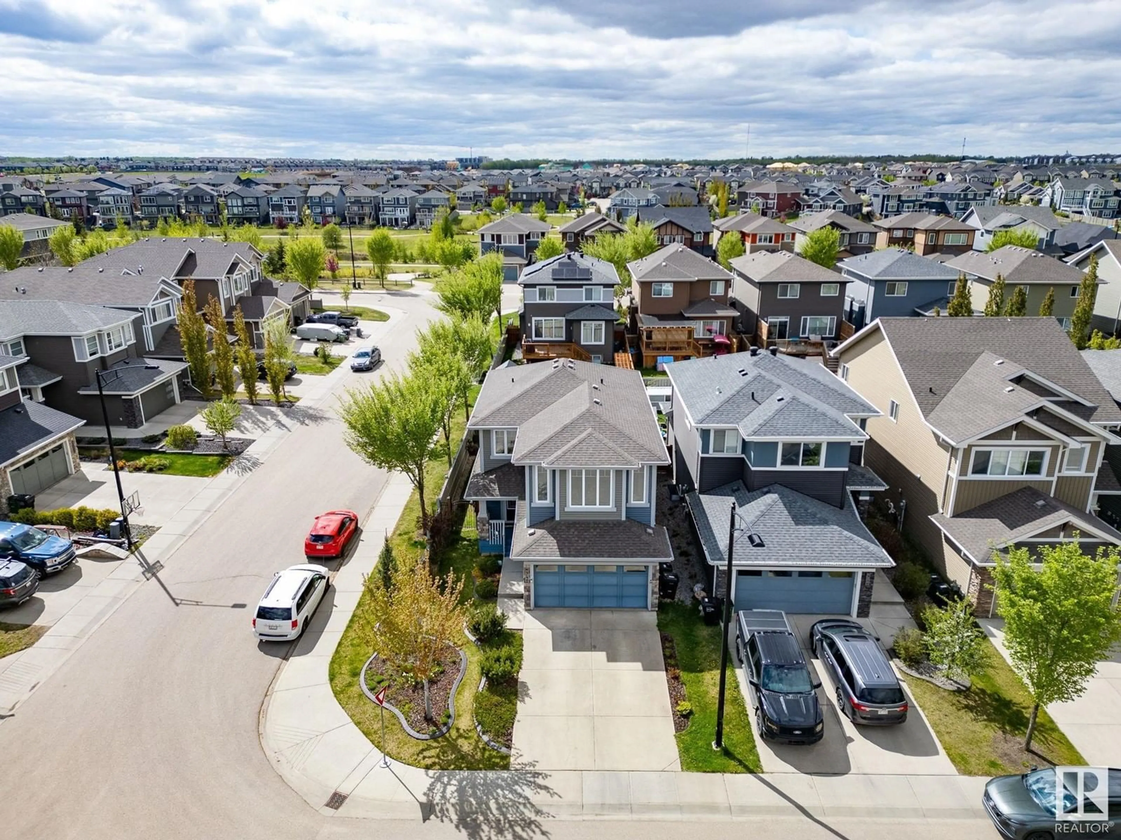 A pic from outside/outdoor area/front of a property/back of a property/a pic from drone, street for NW - 8604 217 ST, Edmonton Alberta T5T4R5