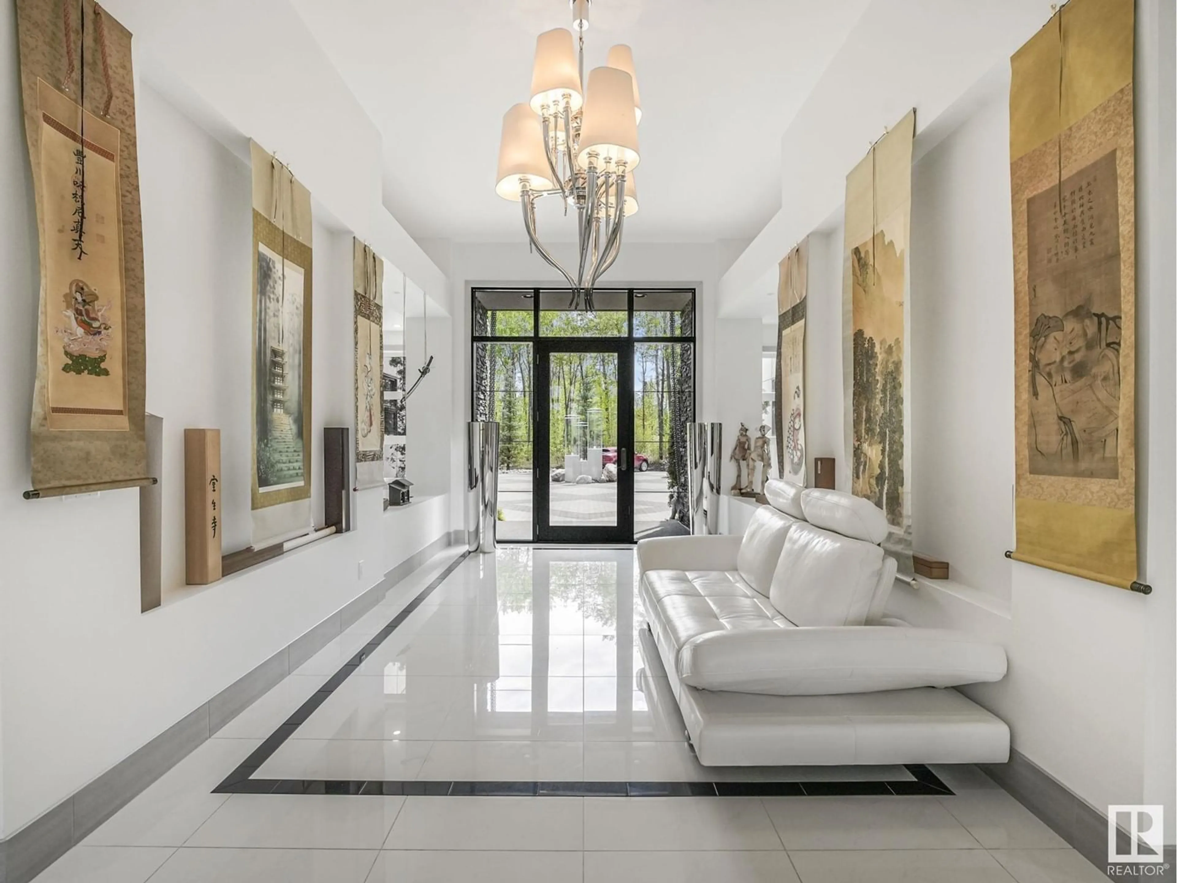 Indoor foyer for 51222 - 26 RGE ROAD 260, Rural Parkland County Alberta T7Y1B1