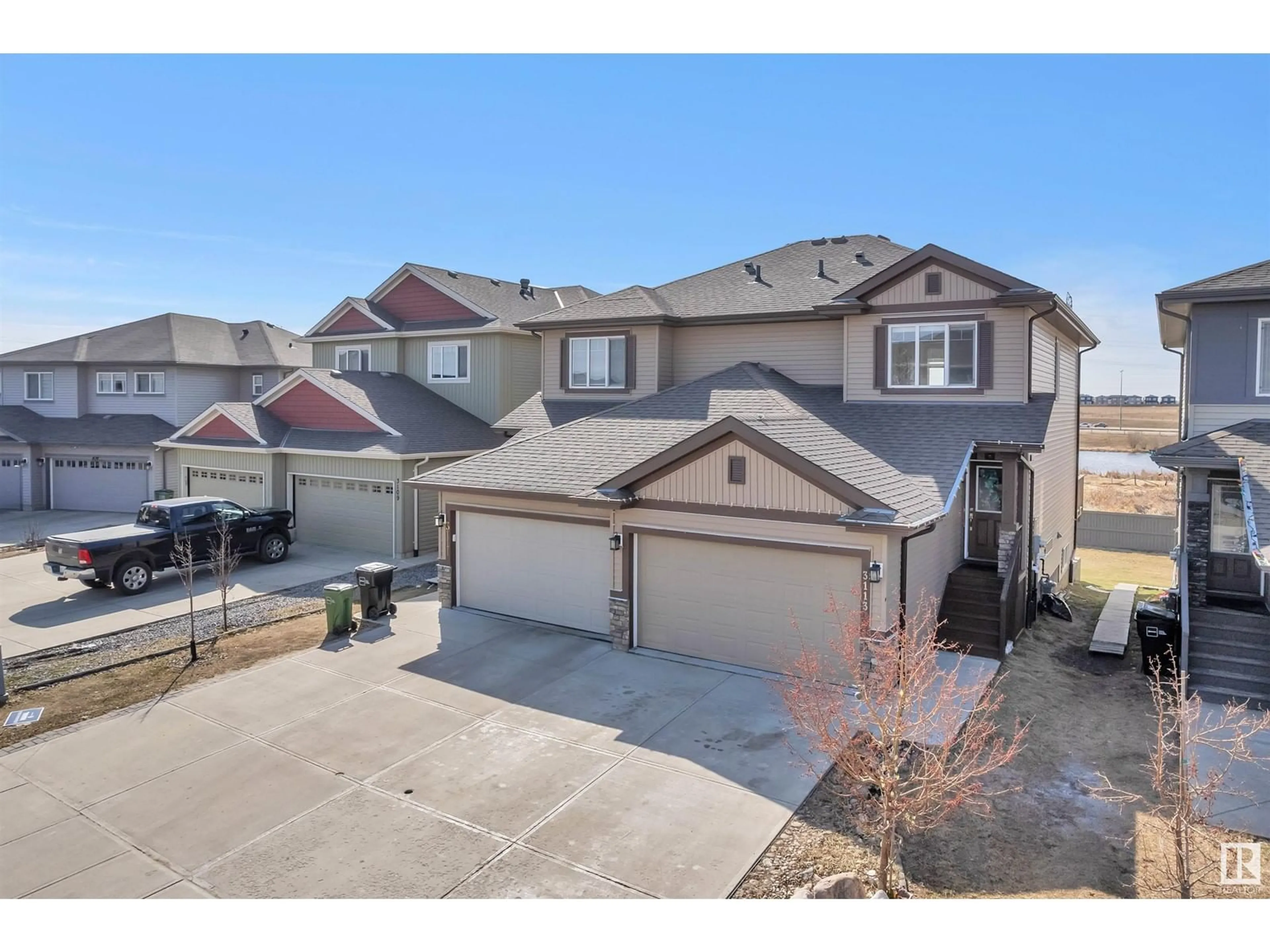 A pic from outside/outdoor area/front of a property/back of a property/a pic from drone, street for 3113 11 AV, Edmonton Alberta T6T2M7