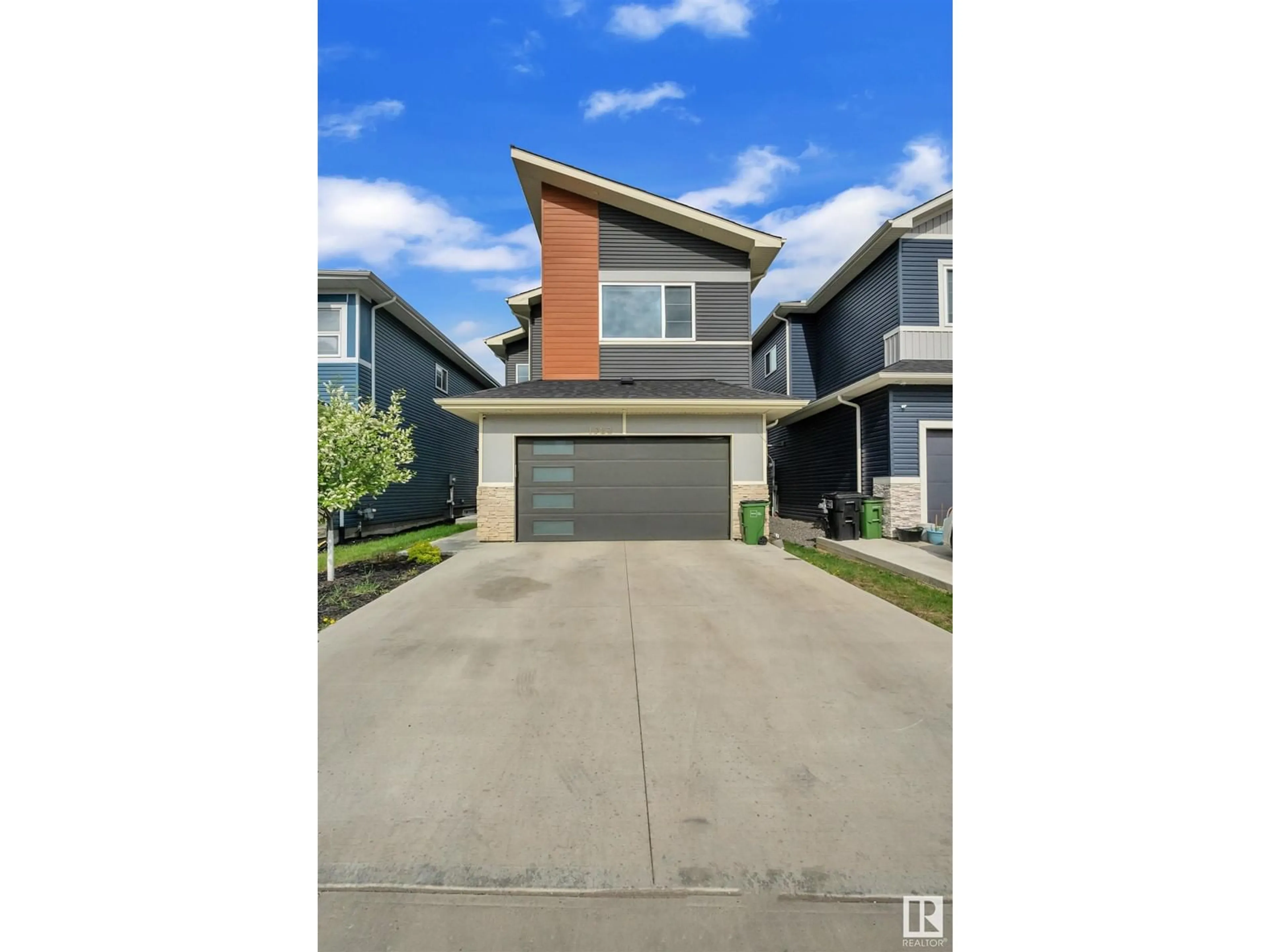 A pic from outside/outdoor area/front of a property/back of a property/a pic from drone, street for 1923 22 ST, Edmonton Alberta T6T2L2