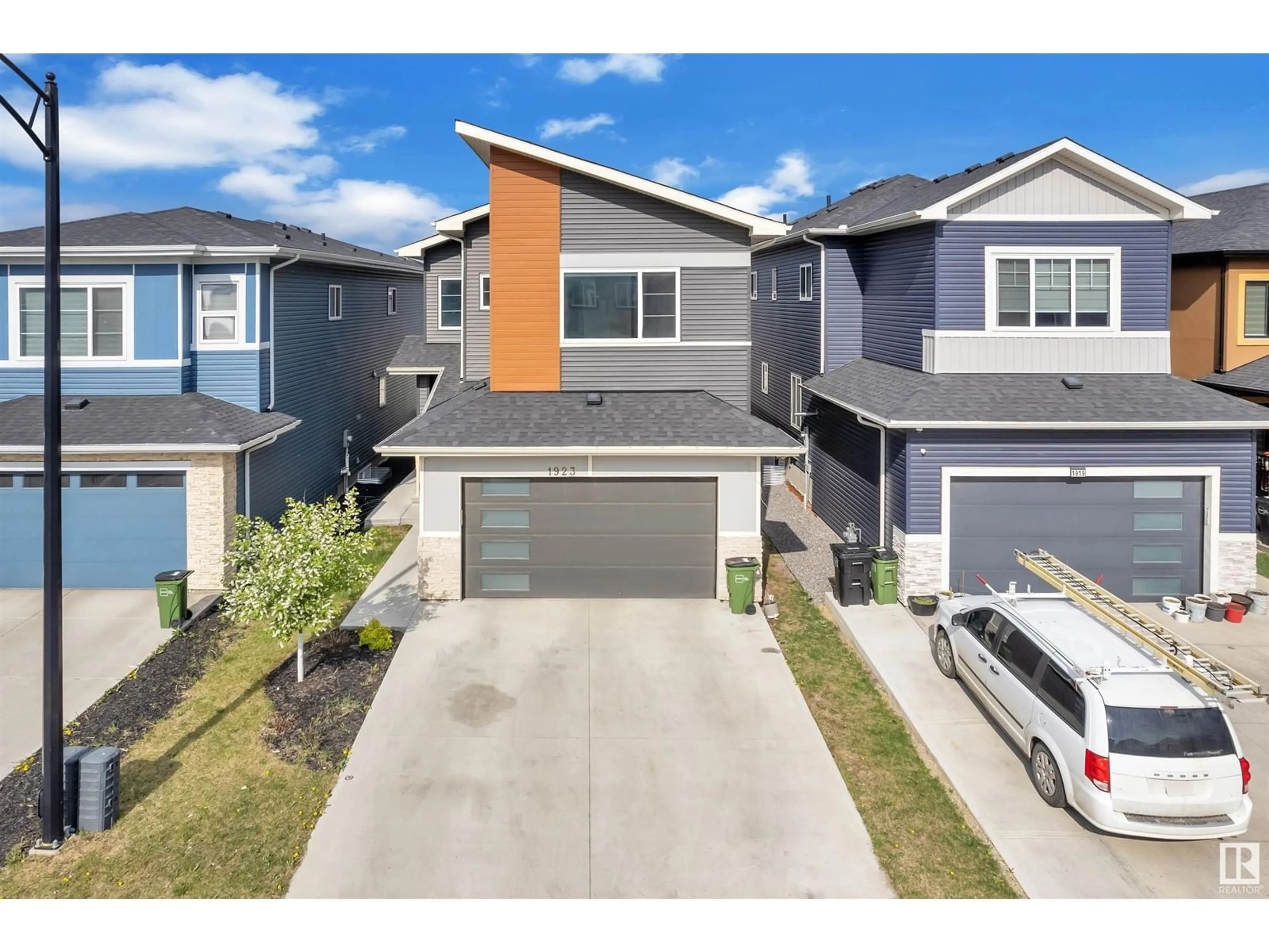 A pic from outside/outdoor area/front of a property/back of a property/a pic from drone, street for 1923 22 ST, Edmonton Alberta T6T2L2