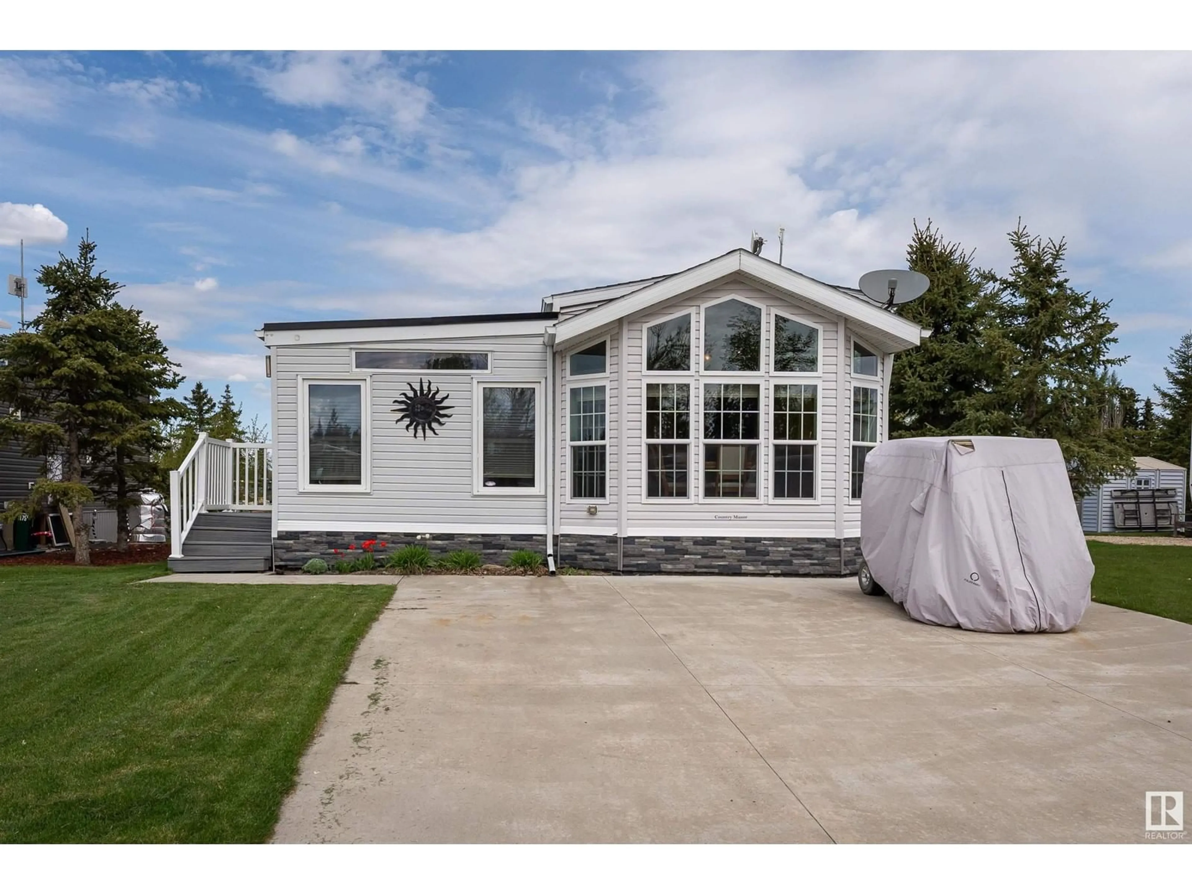 Home with vinyl exterior material, unknown for 174 RGE ROAD 70, Rural Parkland County Alberta T0E0S0