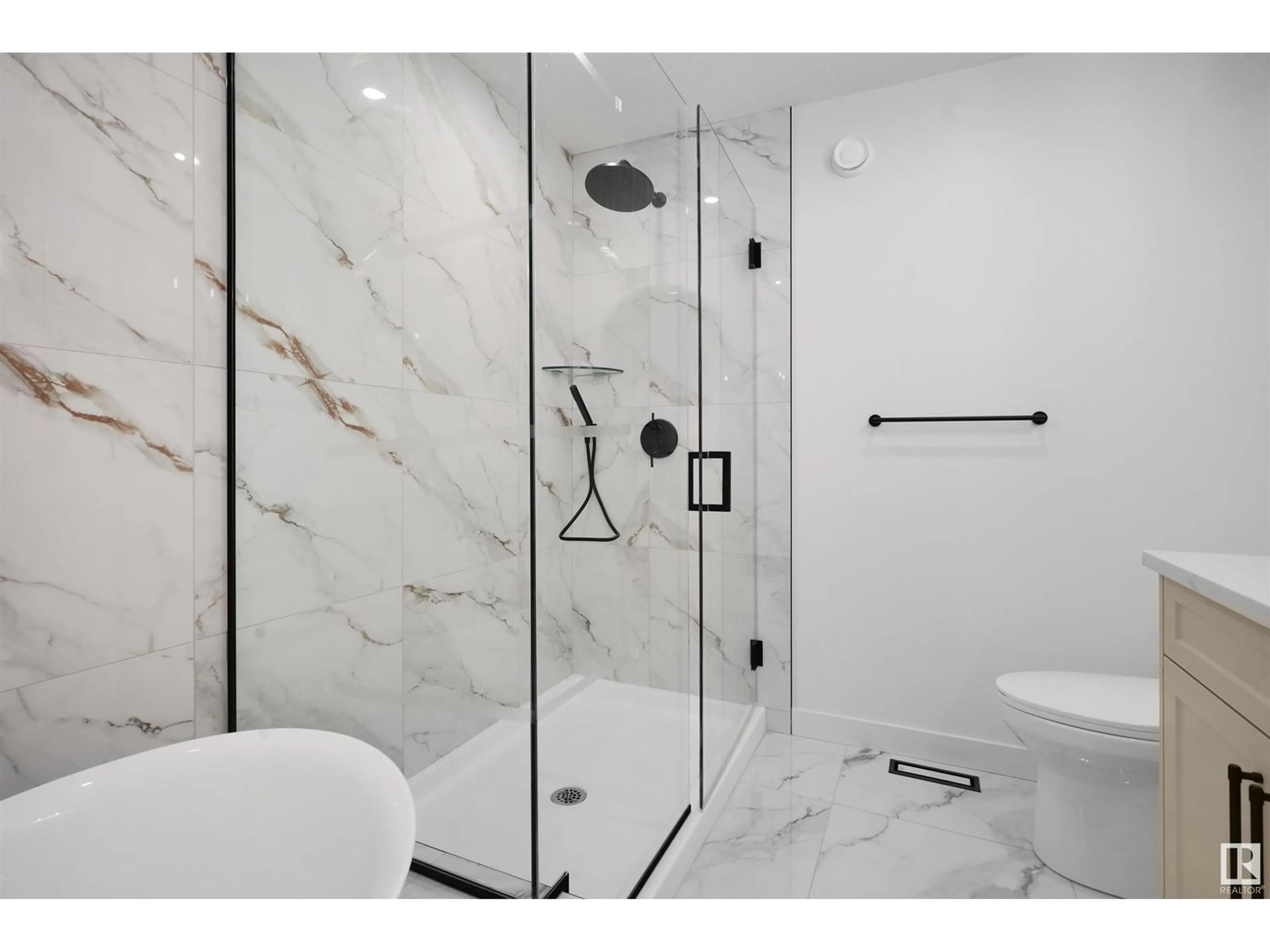 Contemporary bathroom, ceramic/tile floor for 808 ELDERBERRY COURT, Edmonton Alberta T5T5M8
