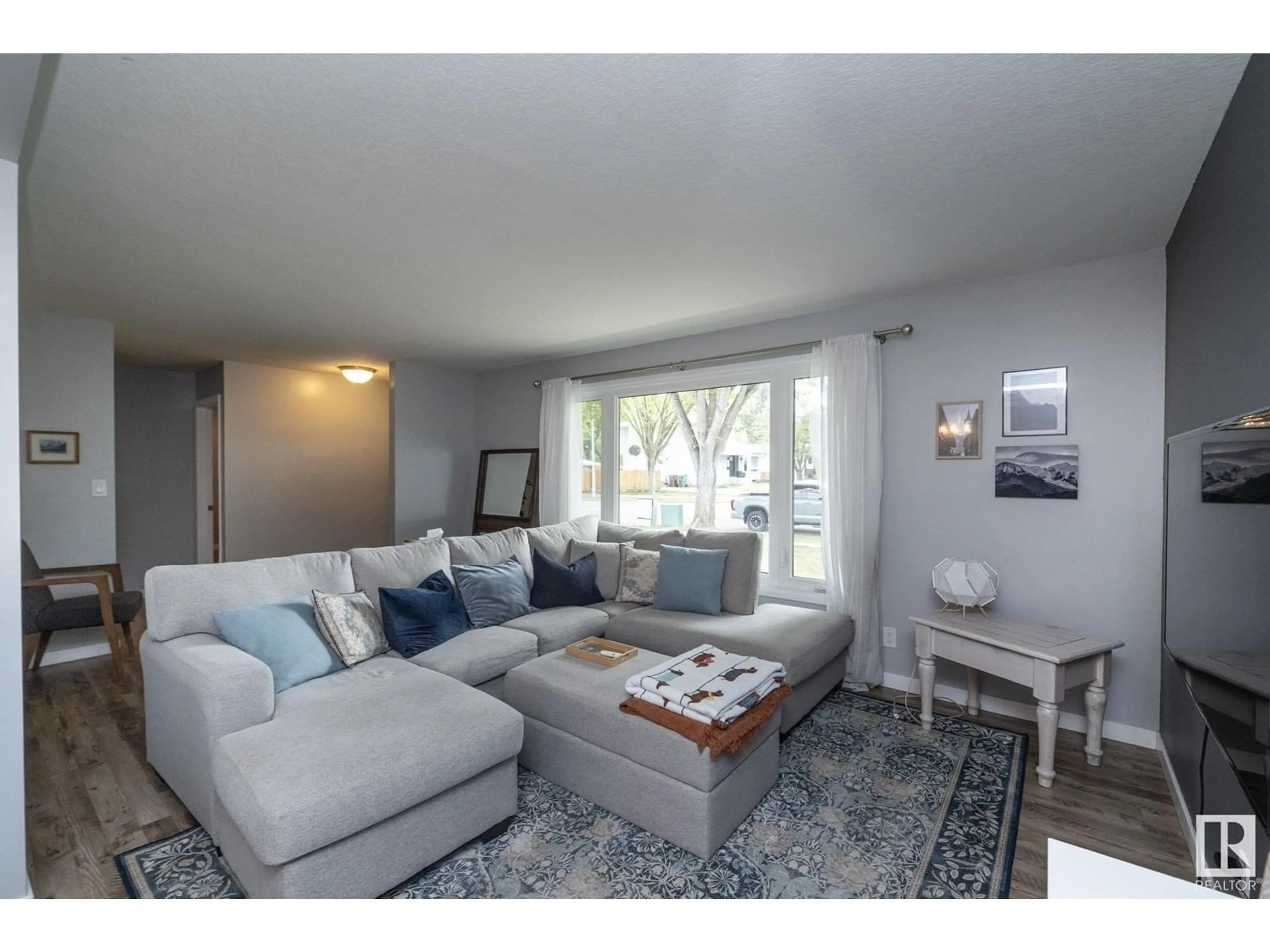 Living room with furniture, unknown for 40 BURNHAM AV, St. Albert Alberta T8N0A7
