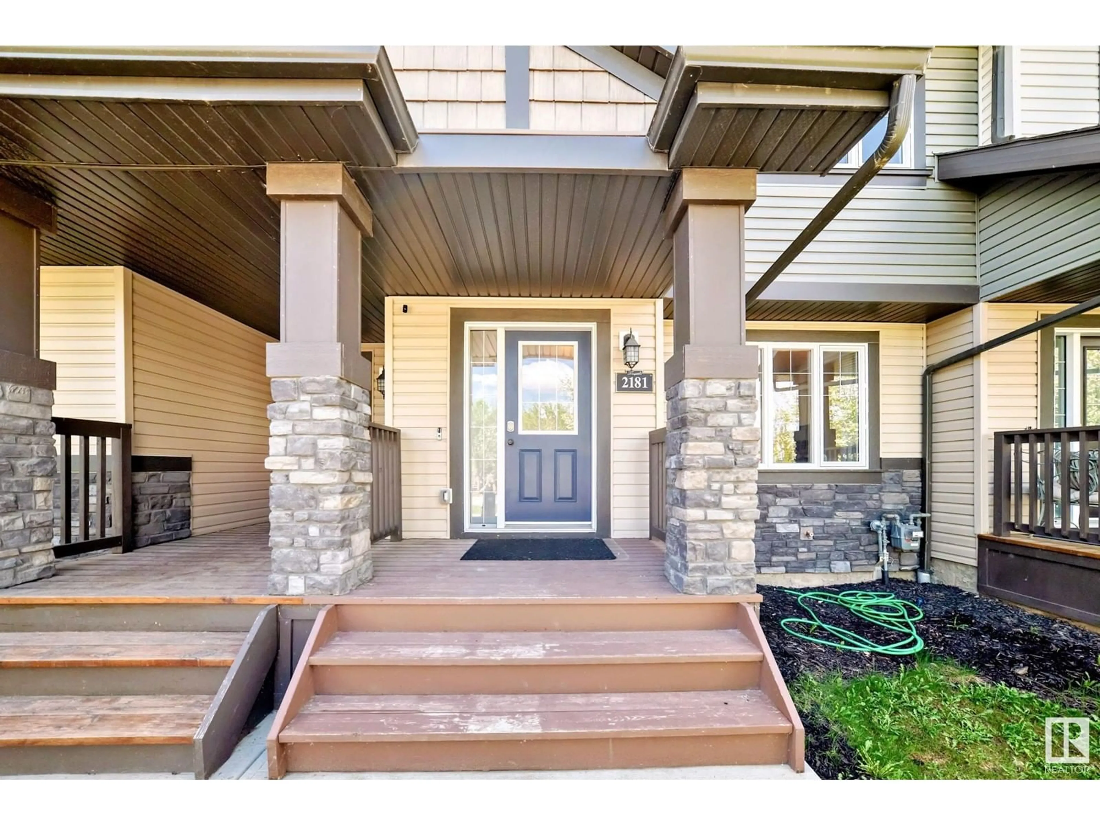 Indoor entryway for 2181 TRUMPETER WY, Edmonton Alberta T5S0K2