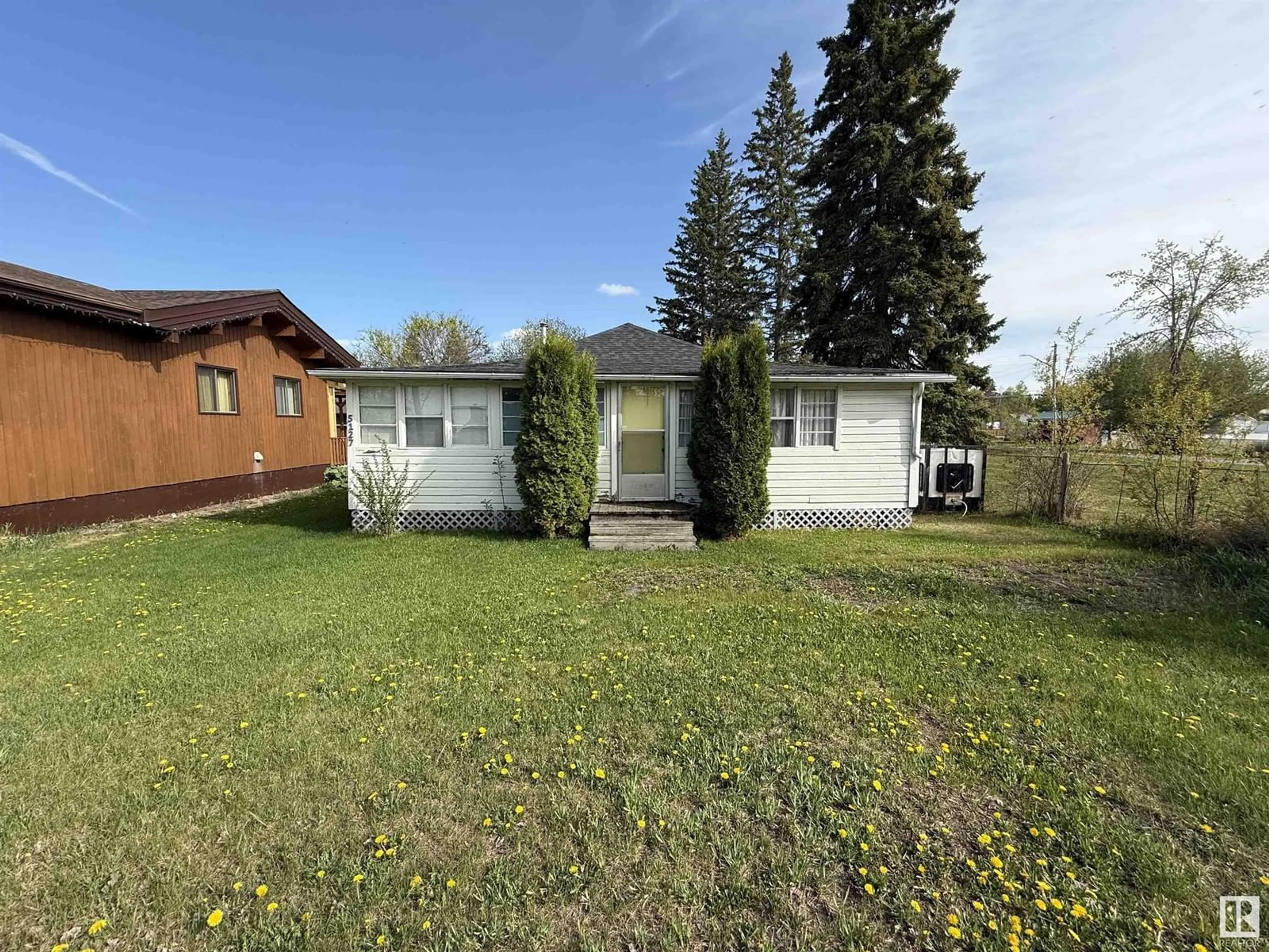 A pic from outside/outdoor area/front of a property/back of a property/a pic from drone, street for 5127 50 AV, Rural Lac Ste. Anne County Alberta T0E0A0
