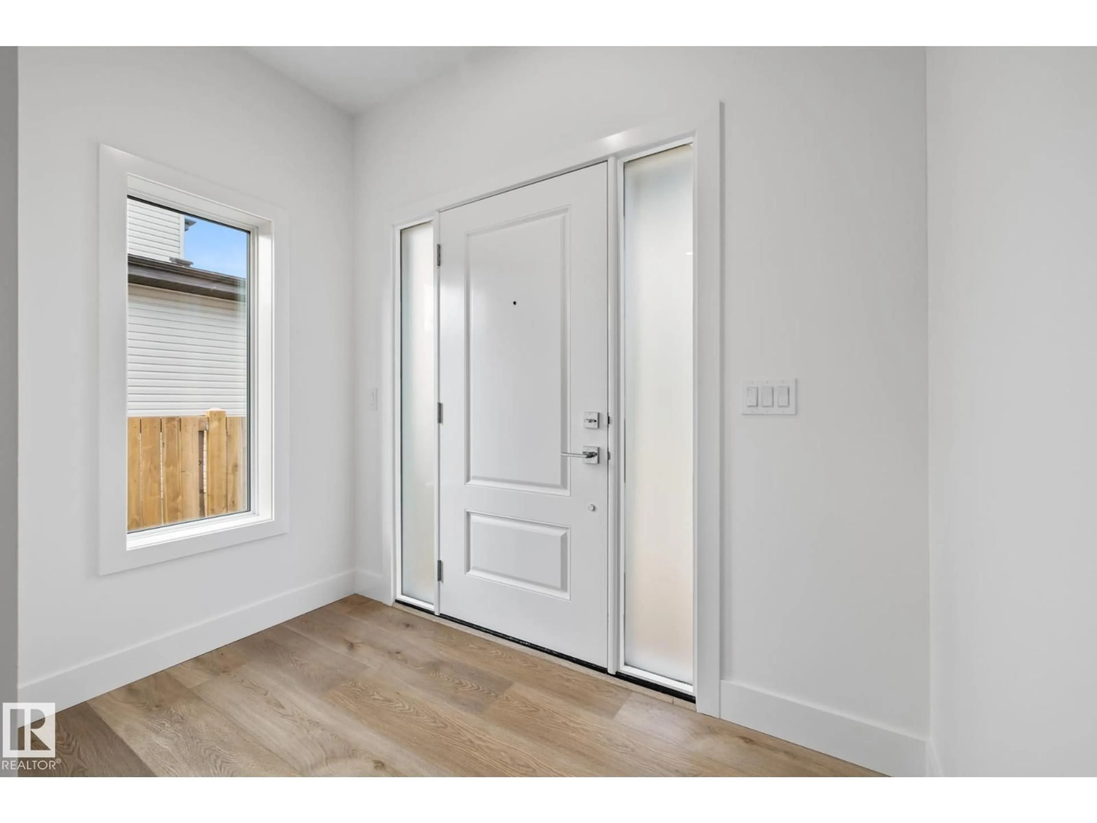 Indoor entryway for 5213 55 STREET, Wabamun Alberta T0E2K0