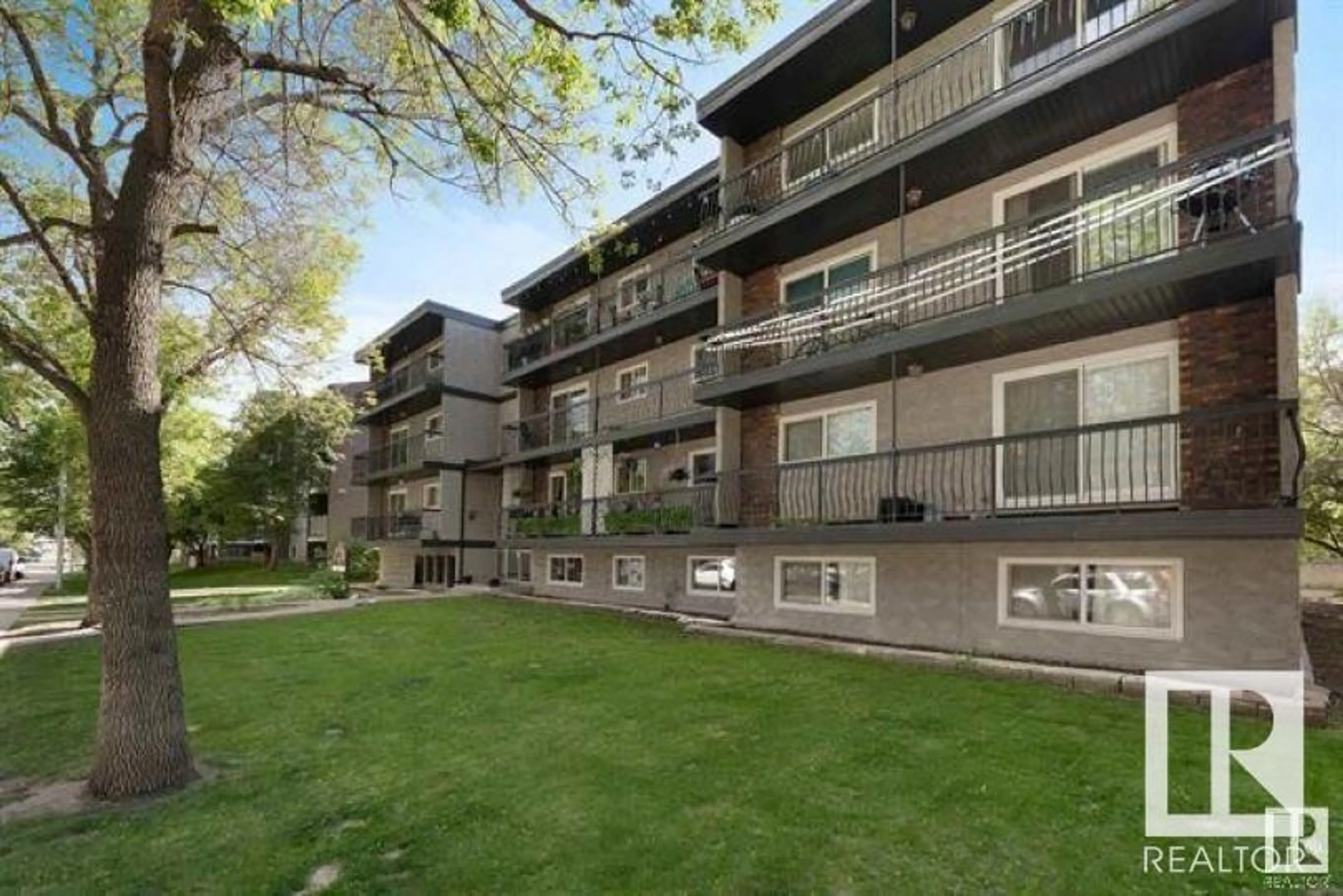 Patio, unknown for #101 - 10420 93 ST, Edmonton Alberta T5H1X4