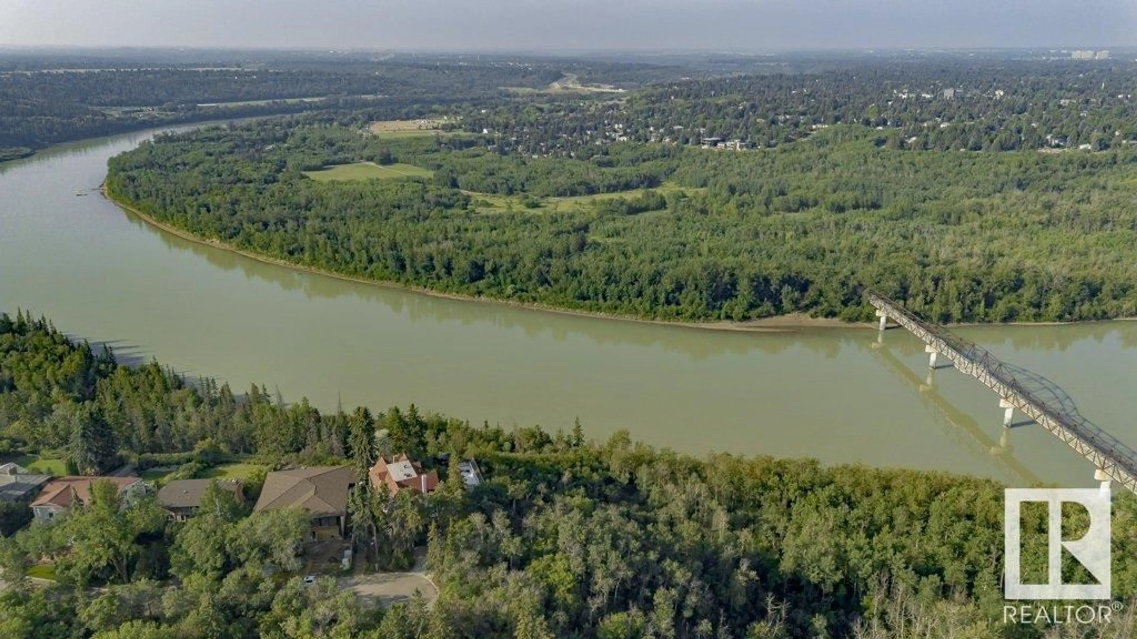 A pic from outside/outdoor area/front of a property/back of a property/a pic from drone, water/lake/river/ocean view for 8638 SASKATCHEWAN DR, Edmonton Alberta T6G2A8