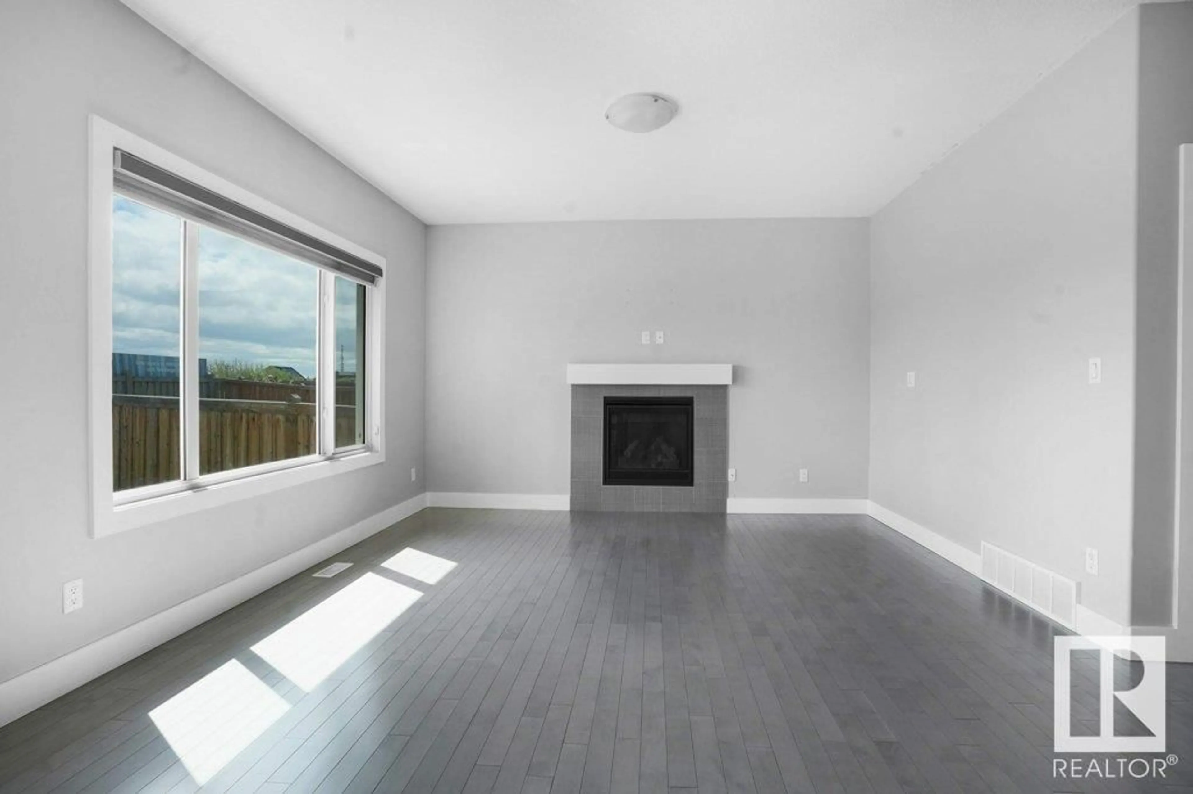 A pic of a room for 3673 ALLAN DR, Edmonton Alberta T6W2K3