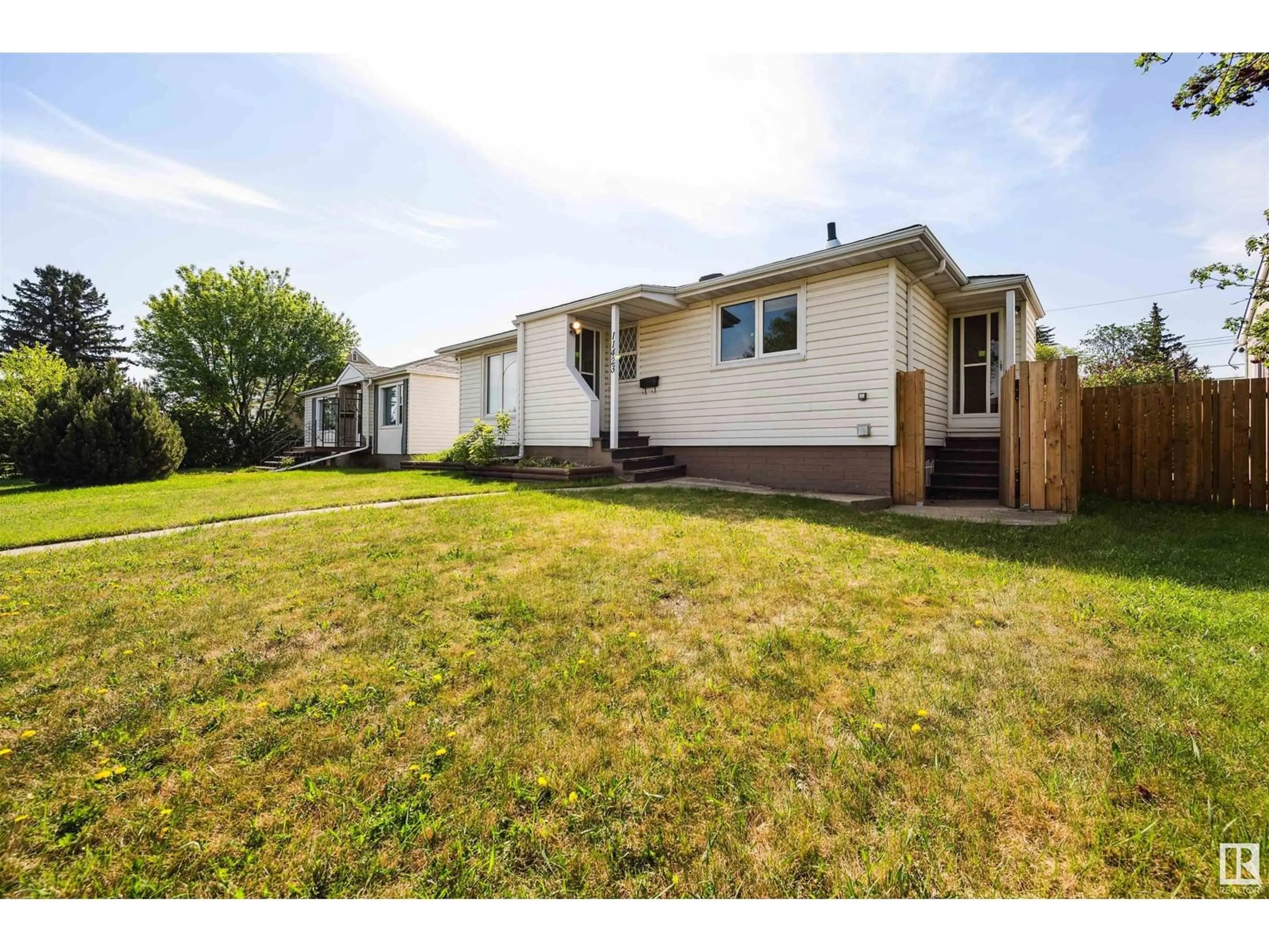 Unknown for NW - 11423 111A AV, Edmonton Alberta T5G0E9
