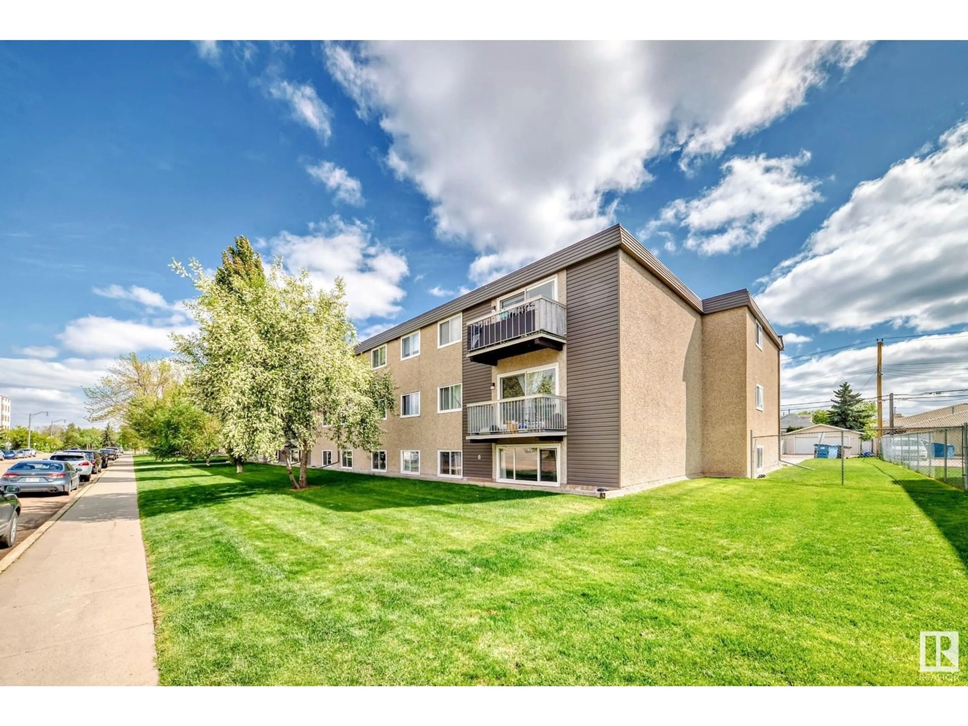 A pic from outside/outdoor area/front of a property/back of a property/a pic from drone, unknown for #107 - 10023 164 ST NW, Edmonton Alberta T5P4L4
