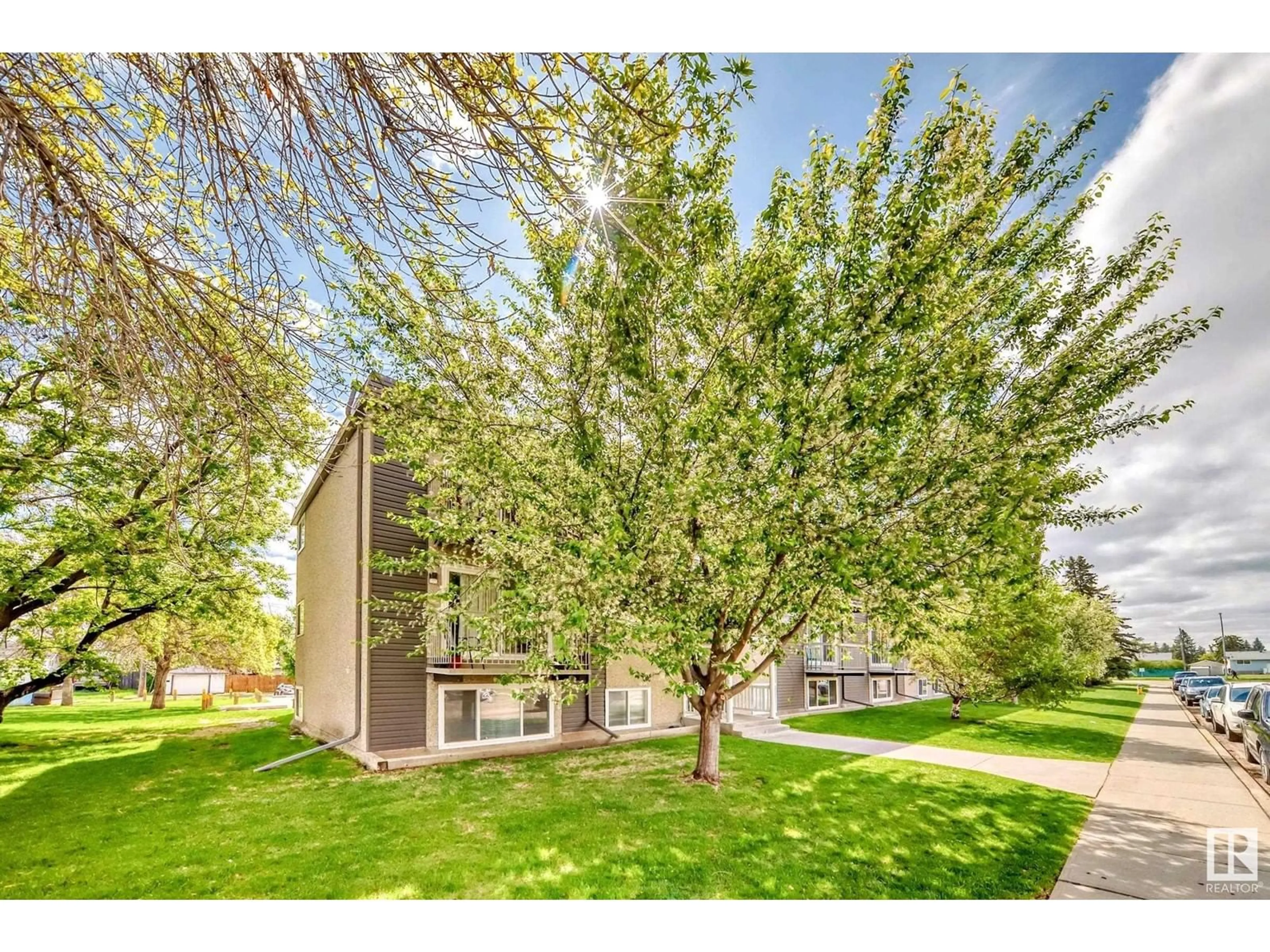 Unknown for #107 - 10023 164 ST NW, Edmonton Alberta T5P4L4