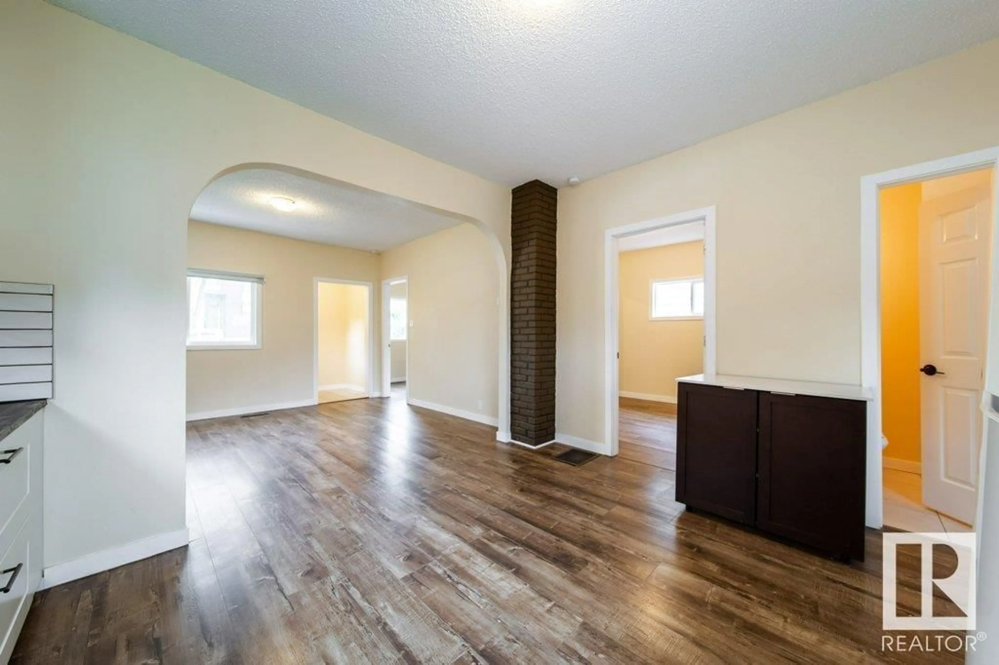 Unknown for NW - 12835 121 ST, Edmonton Alberta T5L0B1