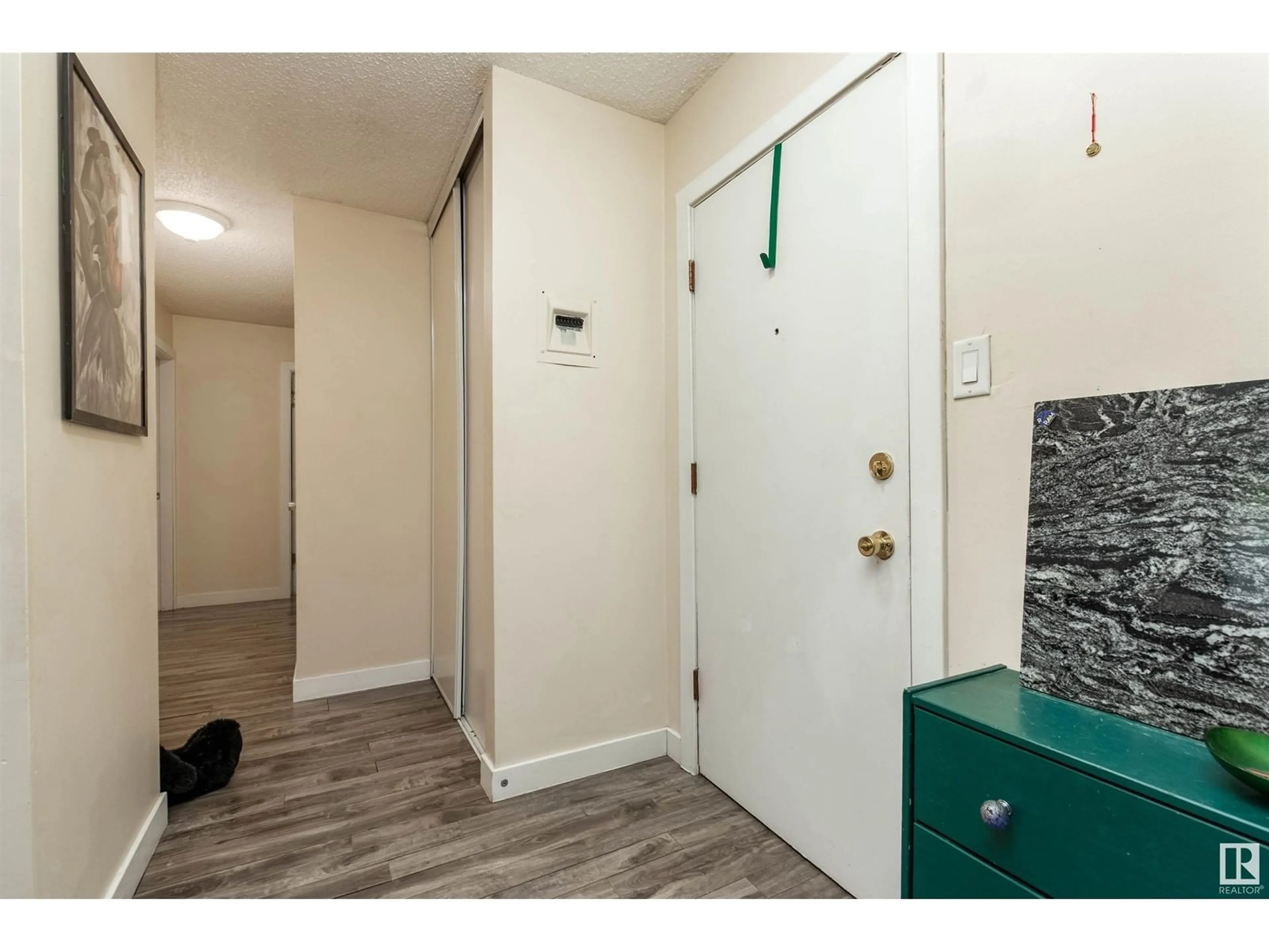 Indoor entryway for 47 - 103 STURGEON RD, St. Albert Alberta T8N0E8