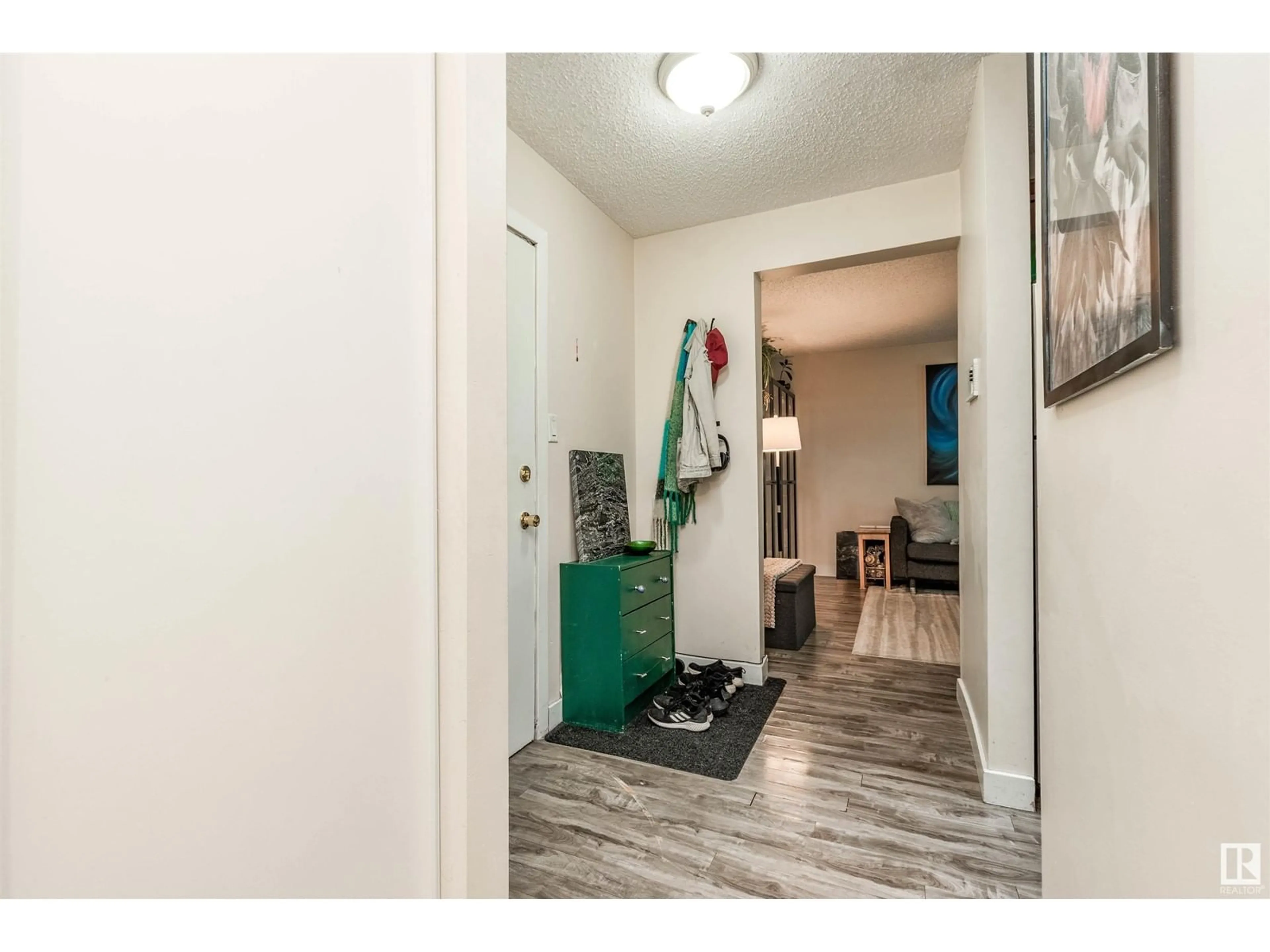 Indoor entryway for 47 - 103 STURGEON RD, St. Albert Alberta T8N0E8
