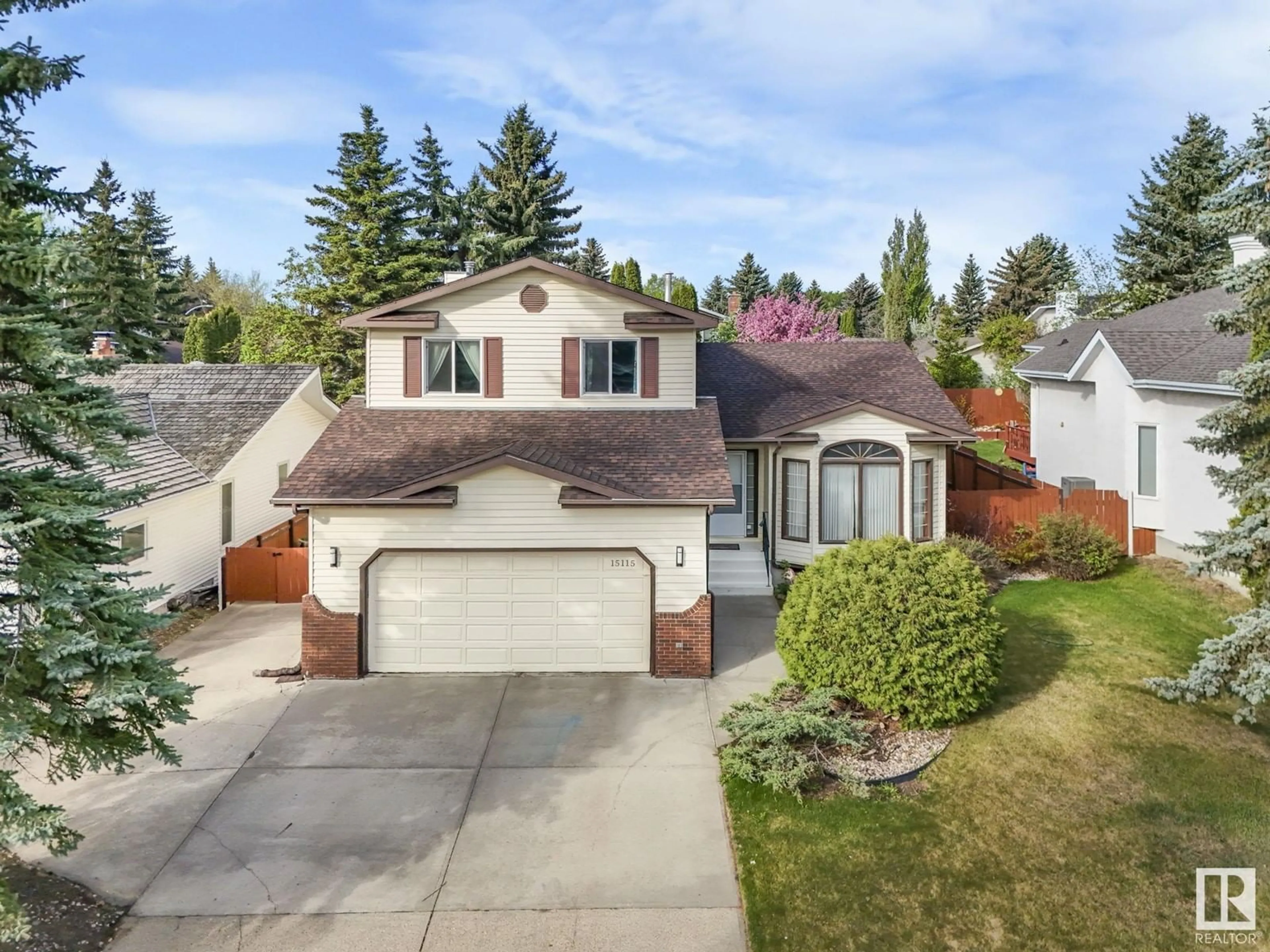 A pic from outside/outdoor area/front of a property/back of a property/a pic from drone, street for 15115 RAMSAY CR, Edmonton Alberta T6H5R1