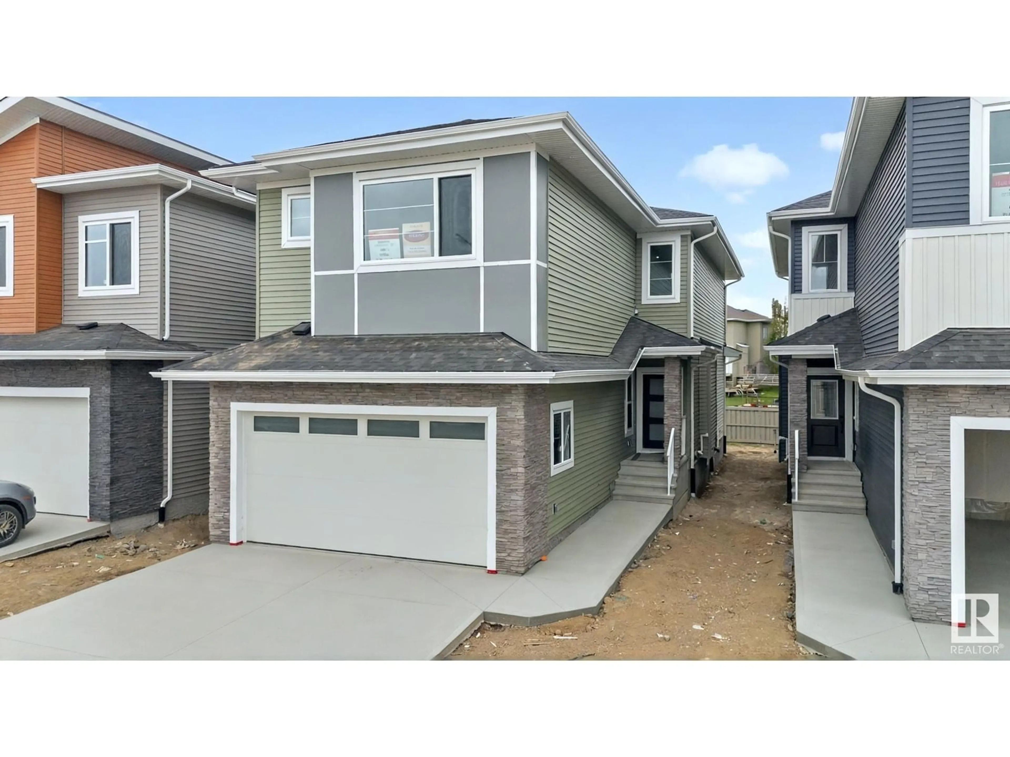 Home with vinyl exterior material, street for 3162 MAGPIE WY, Edmonton Alberta T5S0V4