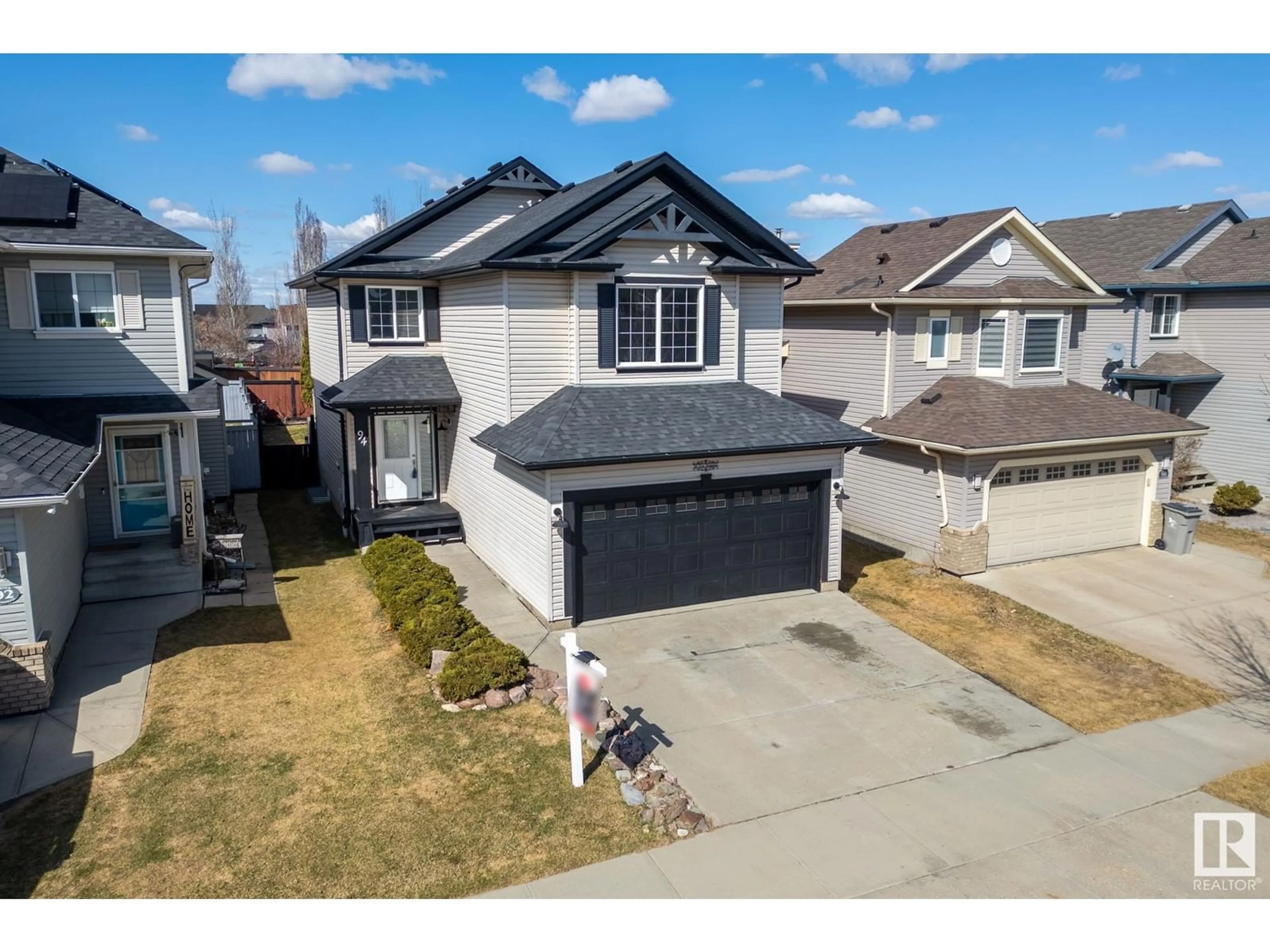 A pic from outside/outdoor area/front of a property/back of a property/a pic from drone, street for 94 RUE MONETTE, Beaumont Alberta T4X1T1