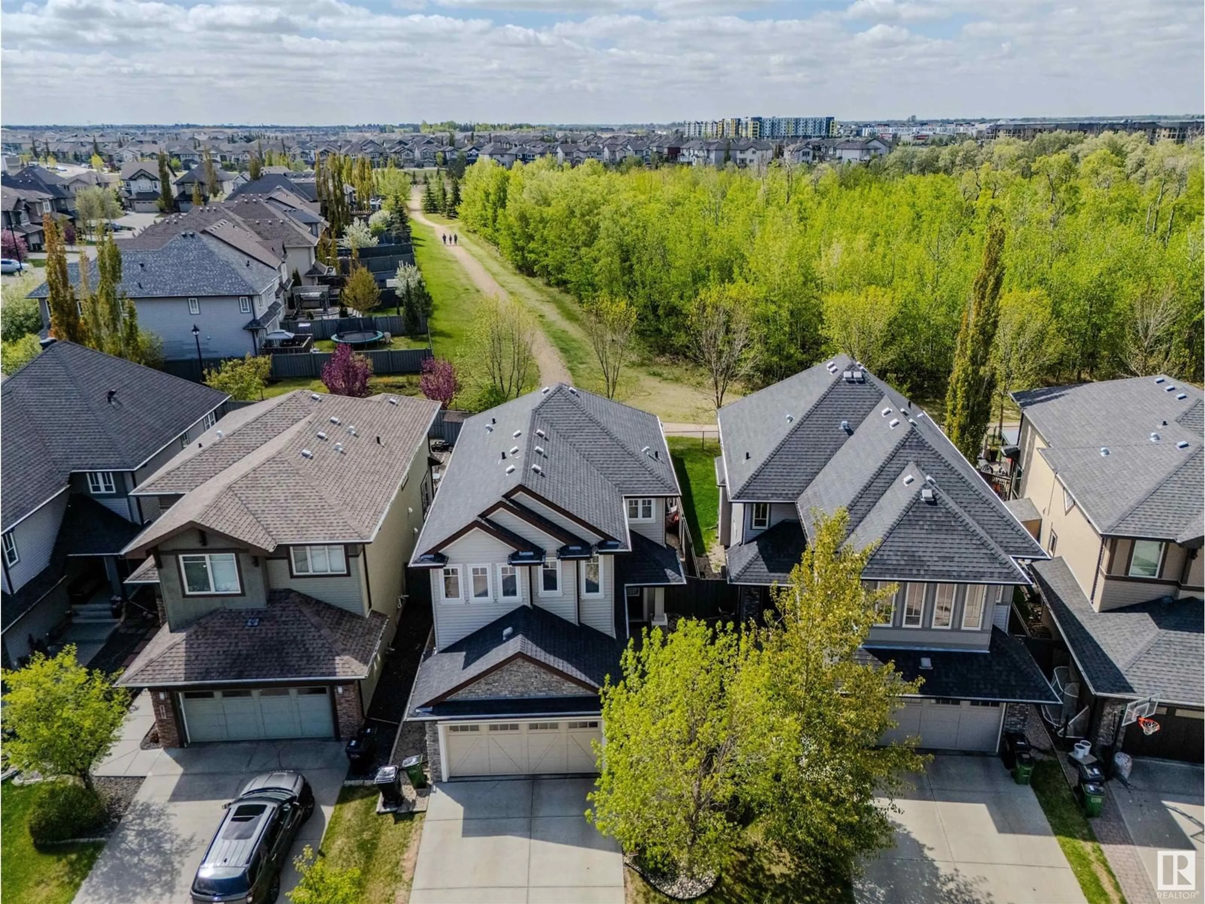 A pic from outside/outdoor area/front of a property/back of a property/a pic from drone, street for 2709 ANDERSON CR, Edmonton Alberta T6W0K5