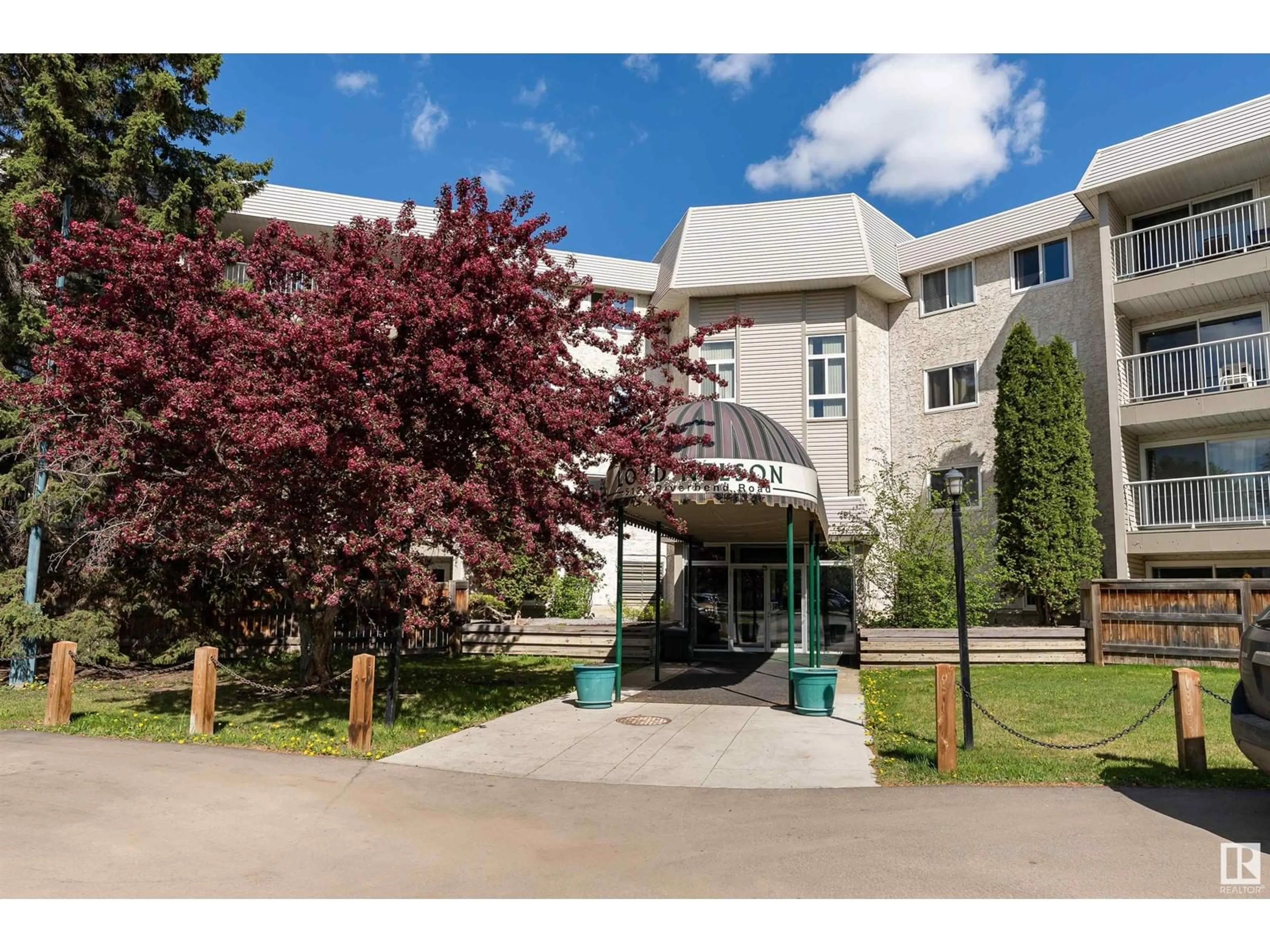 Indoor foyer for #304 - 5125 RIVERBEND RD, Edmonton Alberta T6H5K5