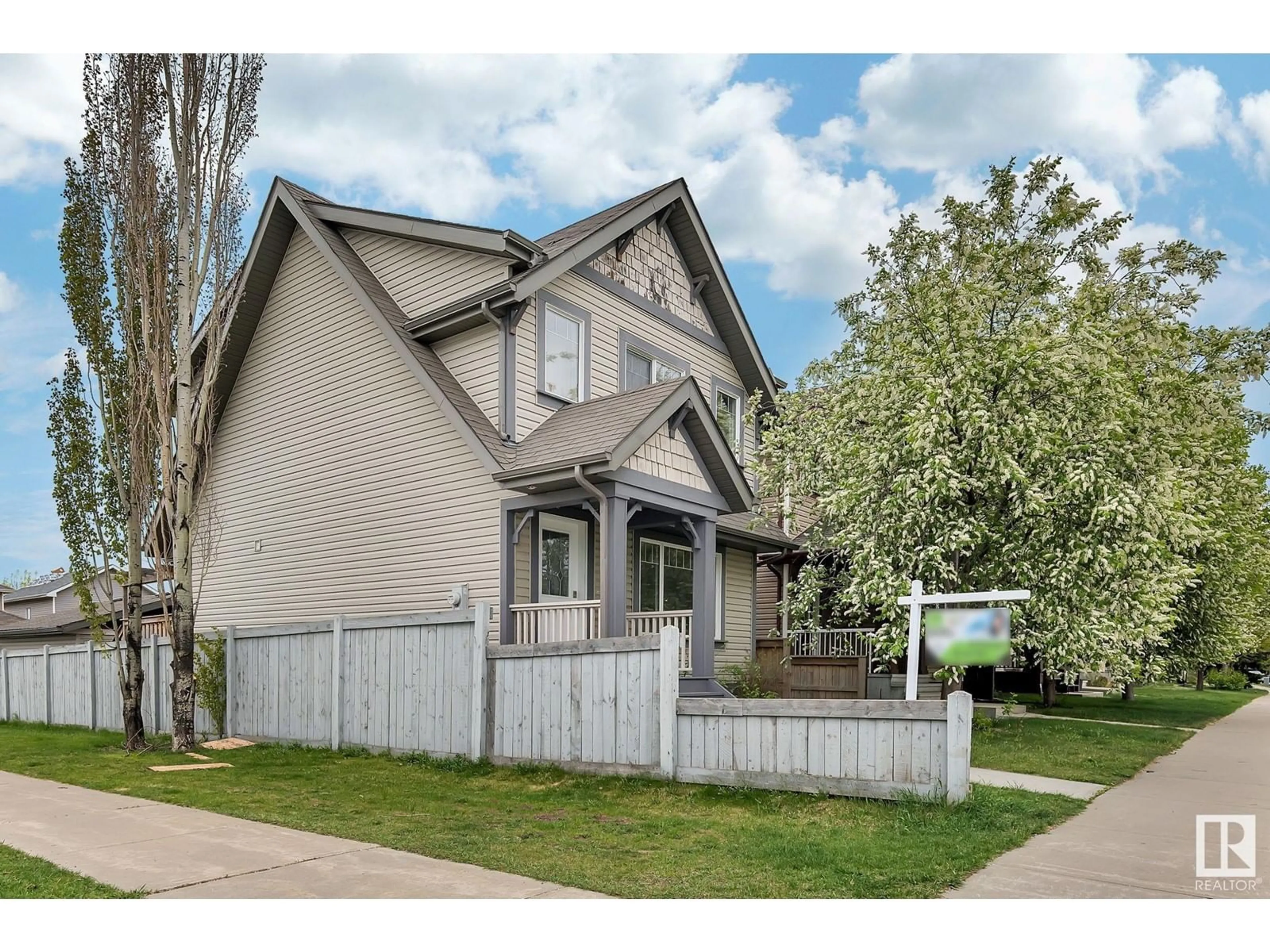 Home with vinyl exterior material, street for NW - 14771 141 ST, Edmonton Alberta T6V0A7