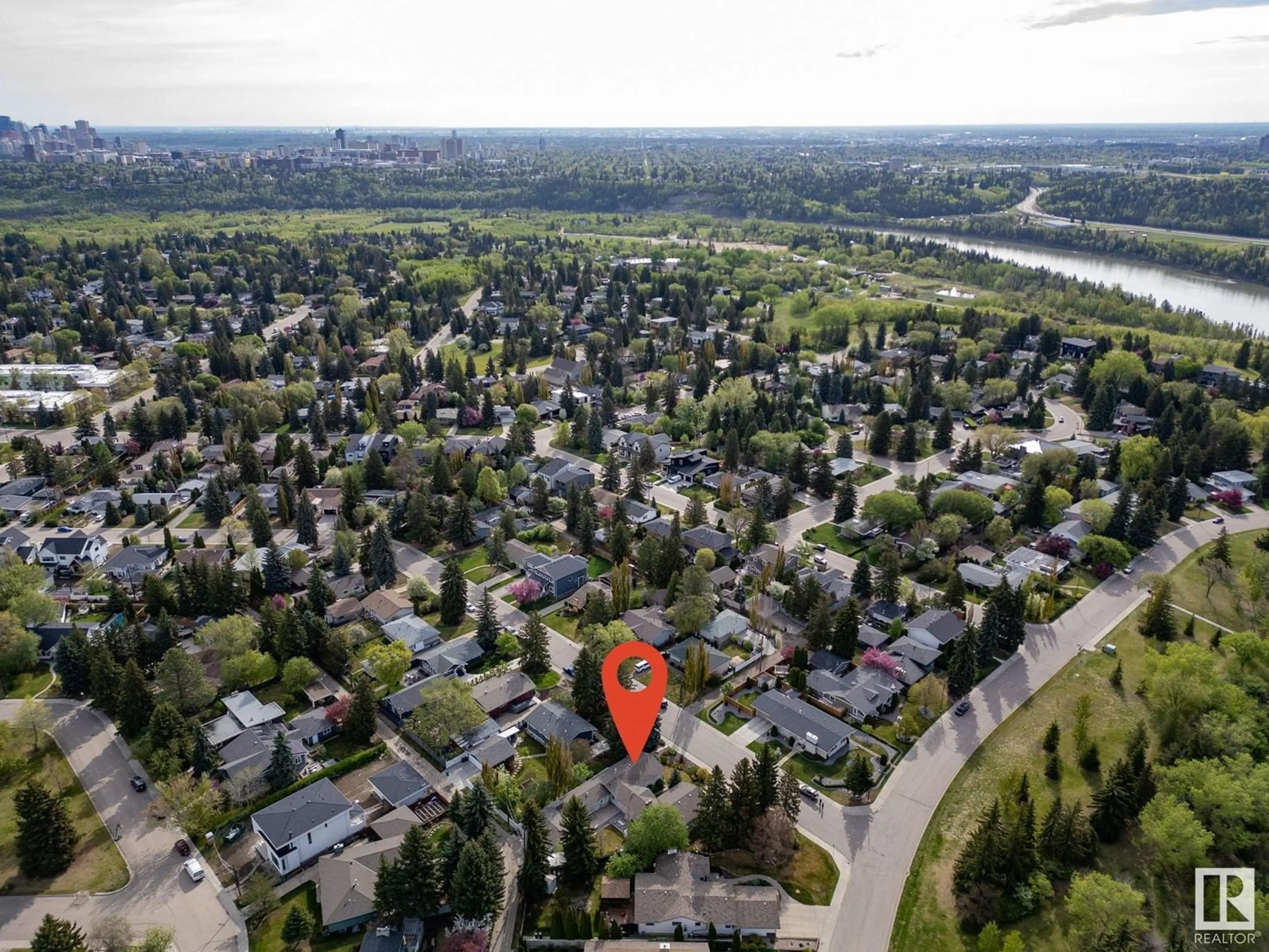 A pic from outside/outdoor area/front of a property/back of a property/a pic from drone, street for NW - 7608 143A ST, Edmonton Alberta T5R0P9