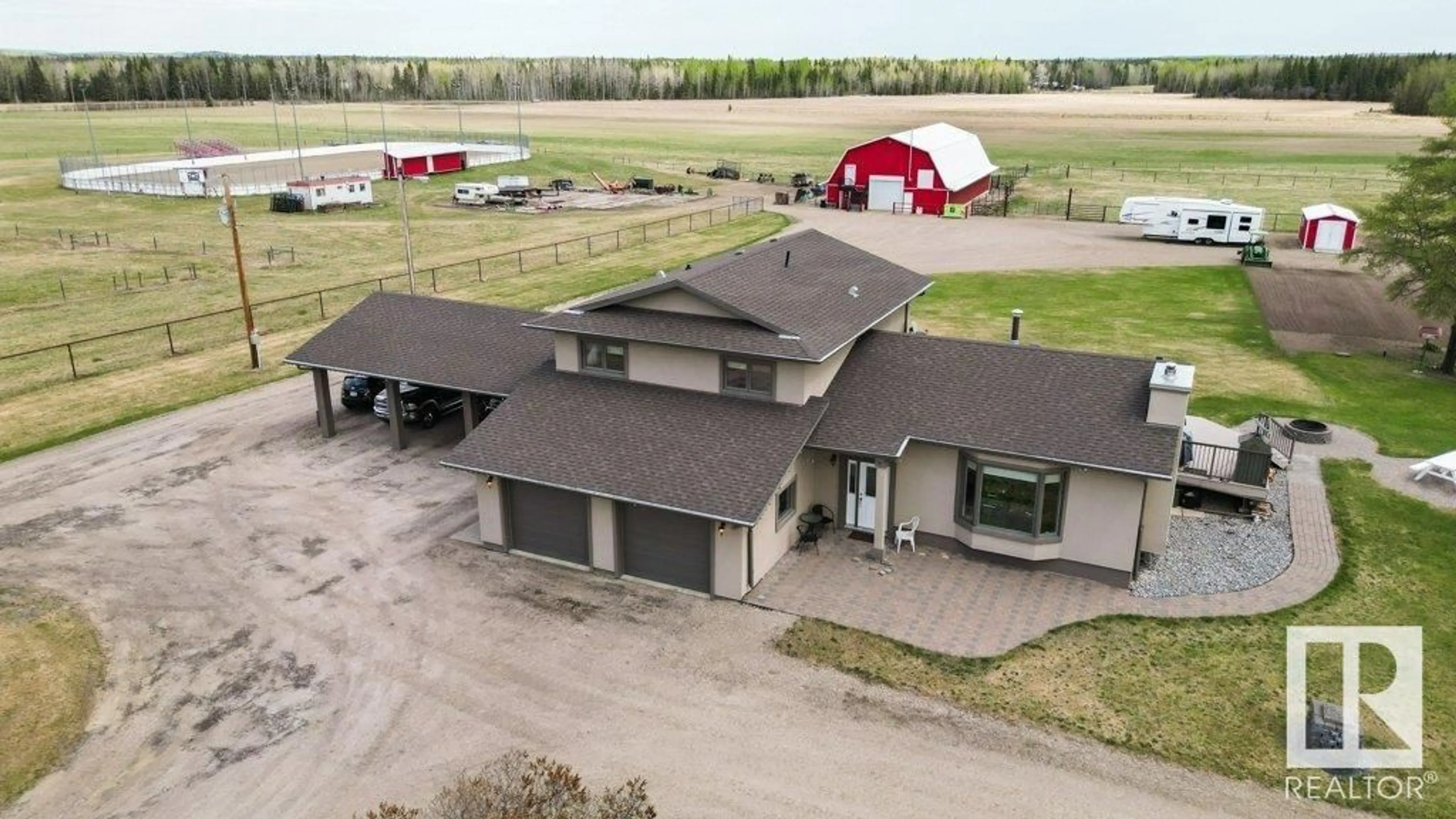 A pic from outside/outdoor area/front of a property/back of a property/a pic from drone, building for 54125 RANGE ROAD 165, Rural Yellowhead Alberta T7E3N1