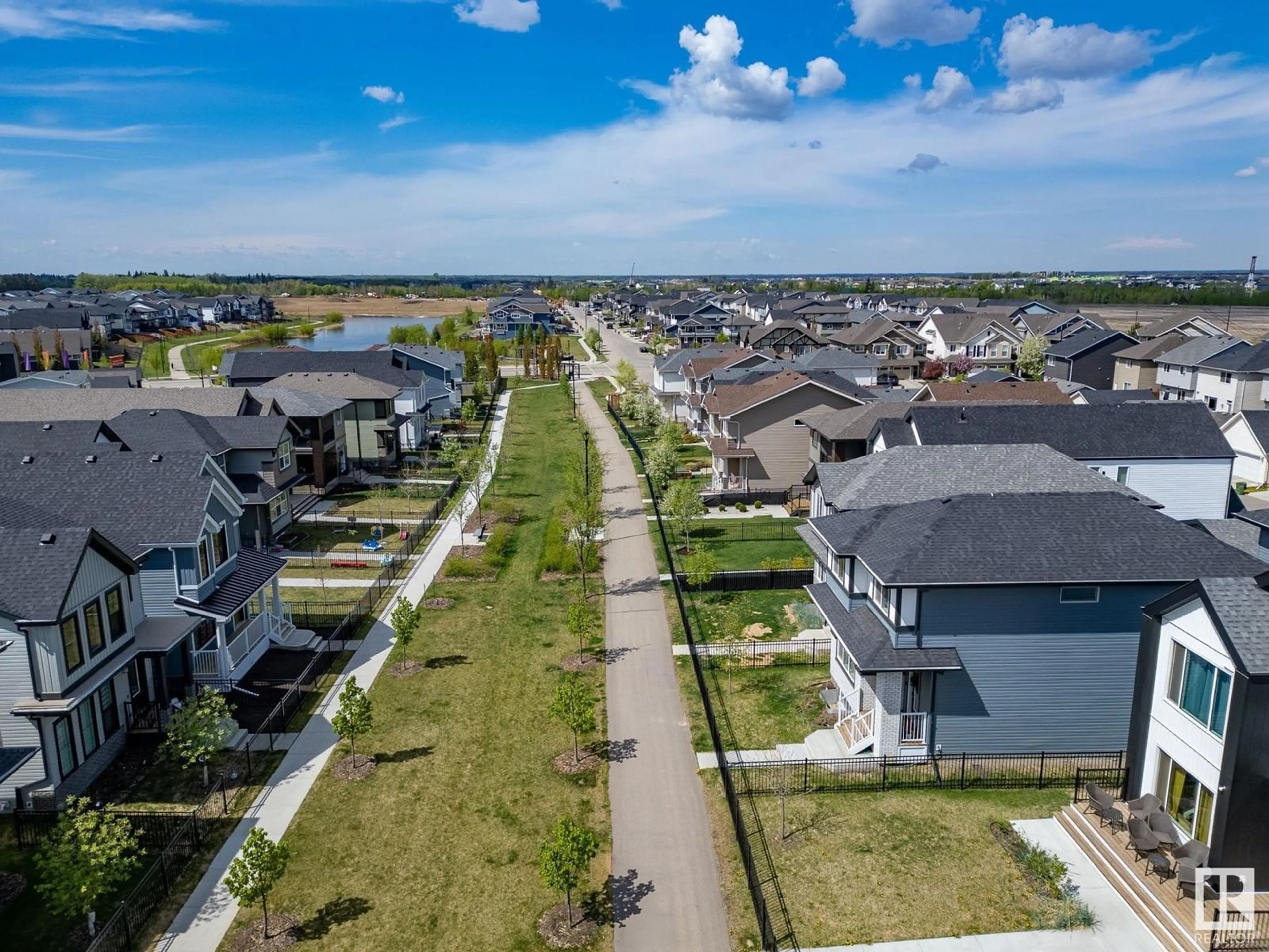A pic from outside/outdoor area/front of a property/back of a property/a pic from drone, street for 3057 COUGHLAN LN, Edmonton Alberta T6W0C3