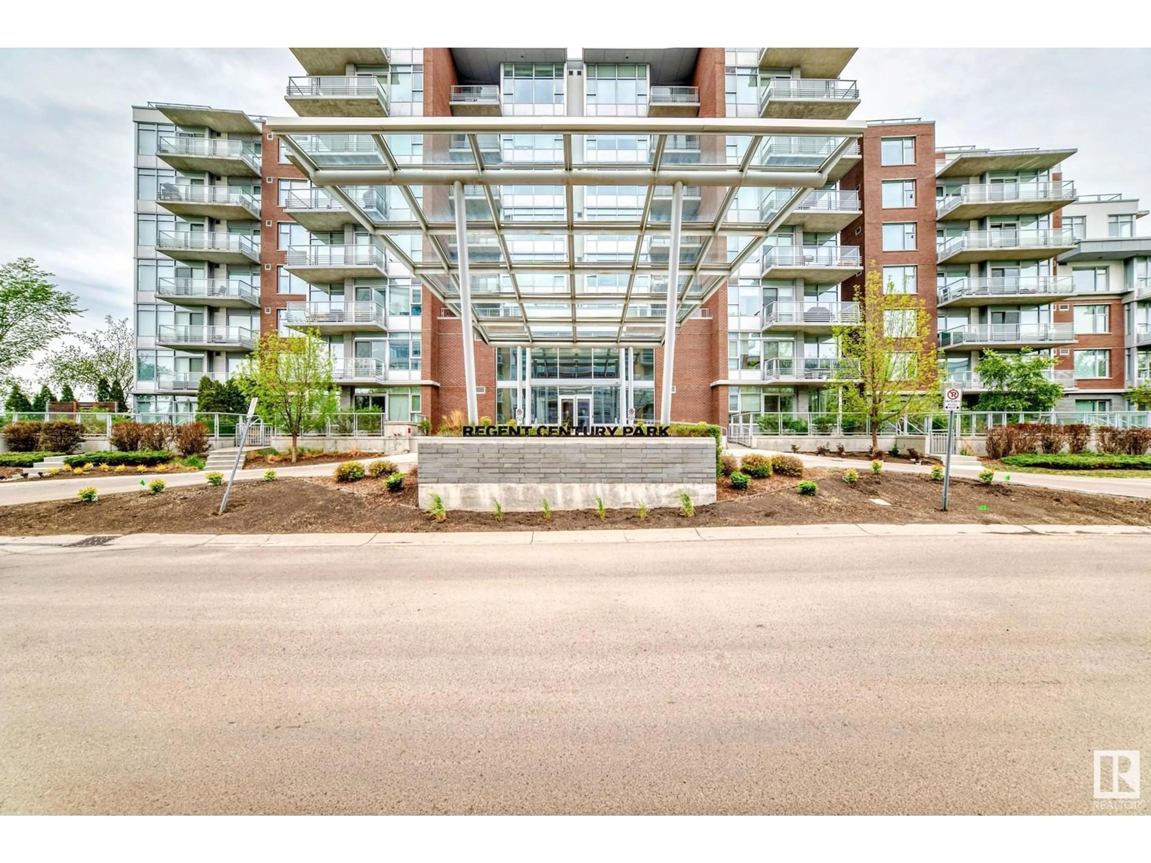 Indoor foyer for #101 - 2606 109 ST NW, Edmonton Alberta T6J3S9