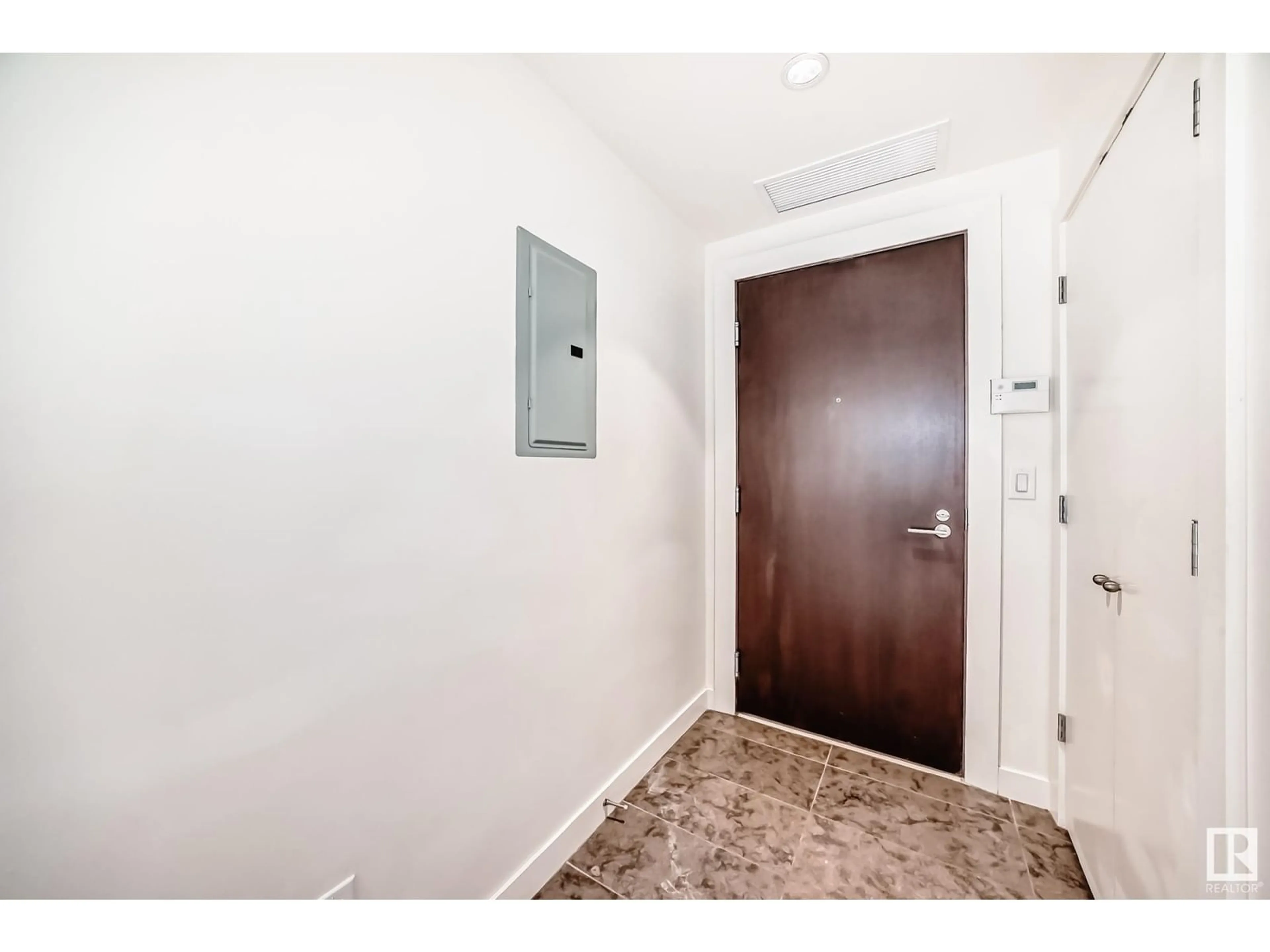 Indoor entryway for #101 - 2606 109 ST NW, Edmonton Alberta T6J3S9