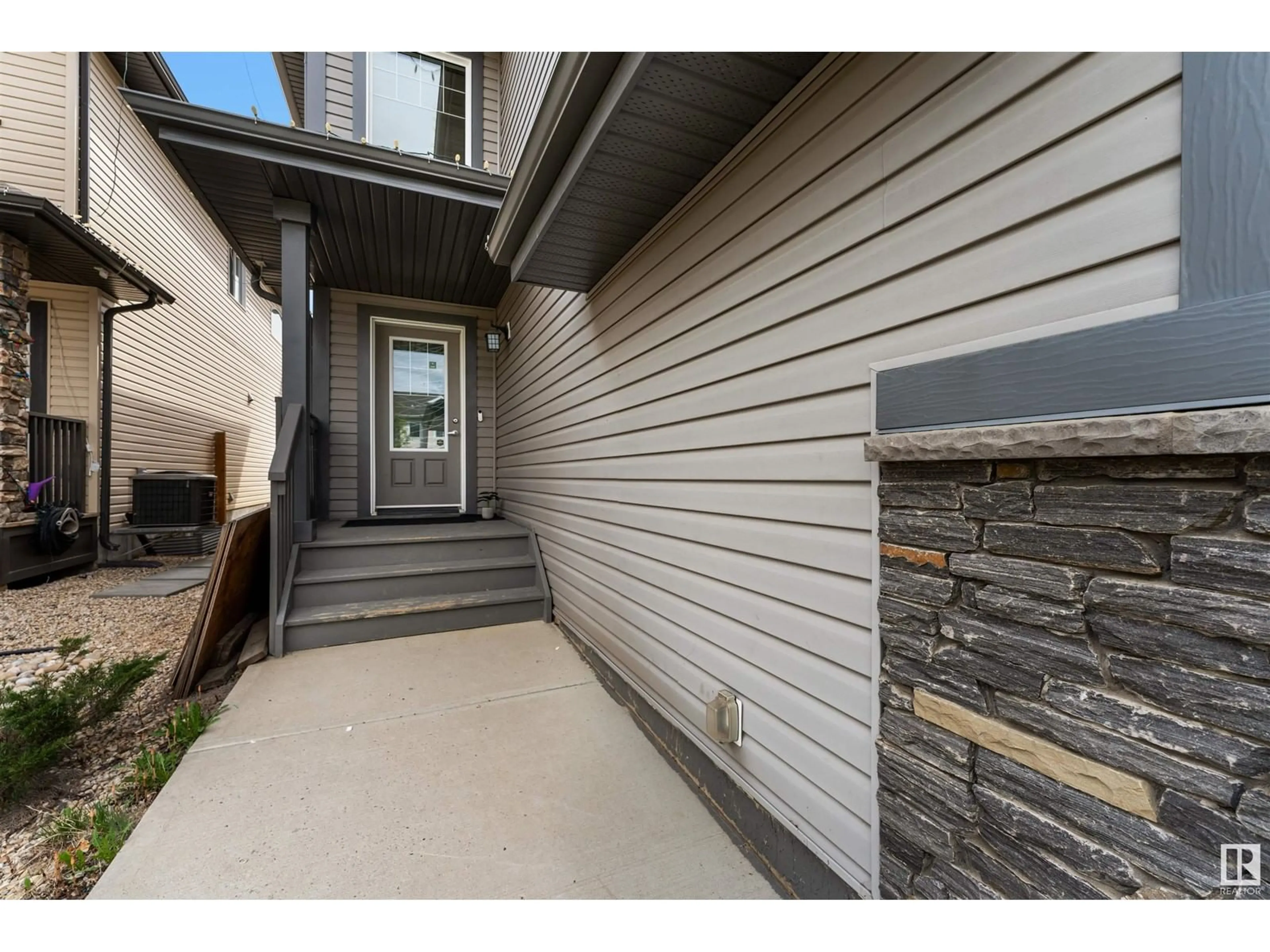 Unknown for 3219 16 AV, Edmonton Alberta T6T0T8