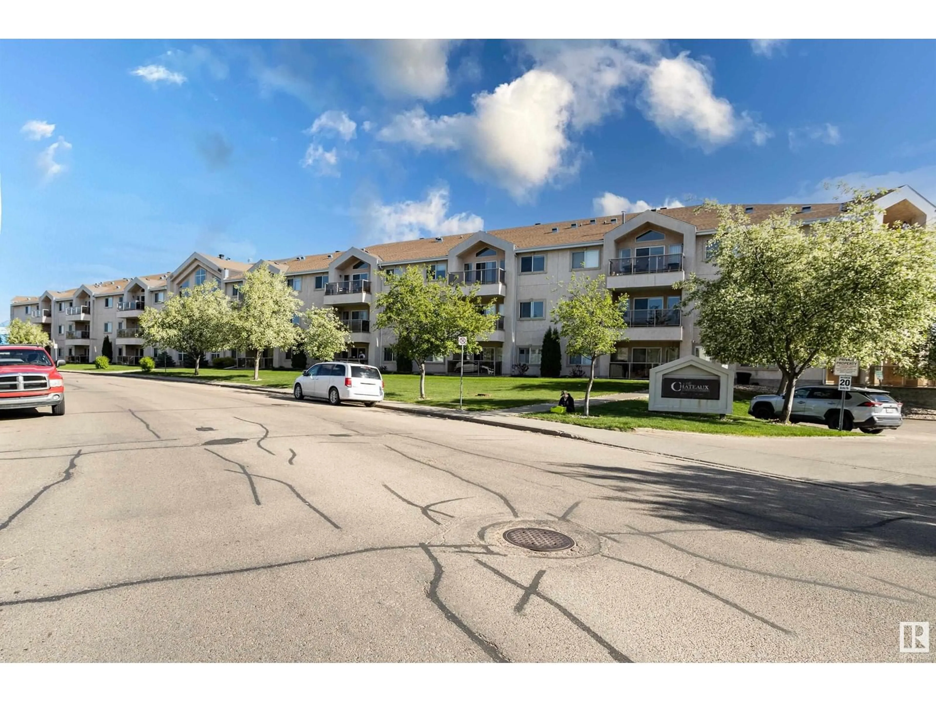 A pic from outside/outdoor area/front of a property/back of a property/a pic from drone, unknown for #209 - 10421 42 AV, Edmonton Alberta T6J7C8