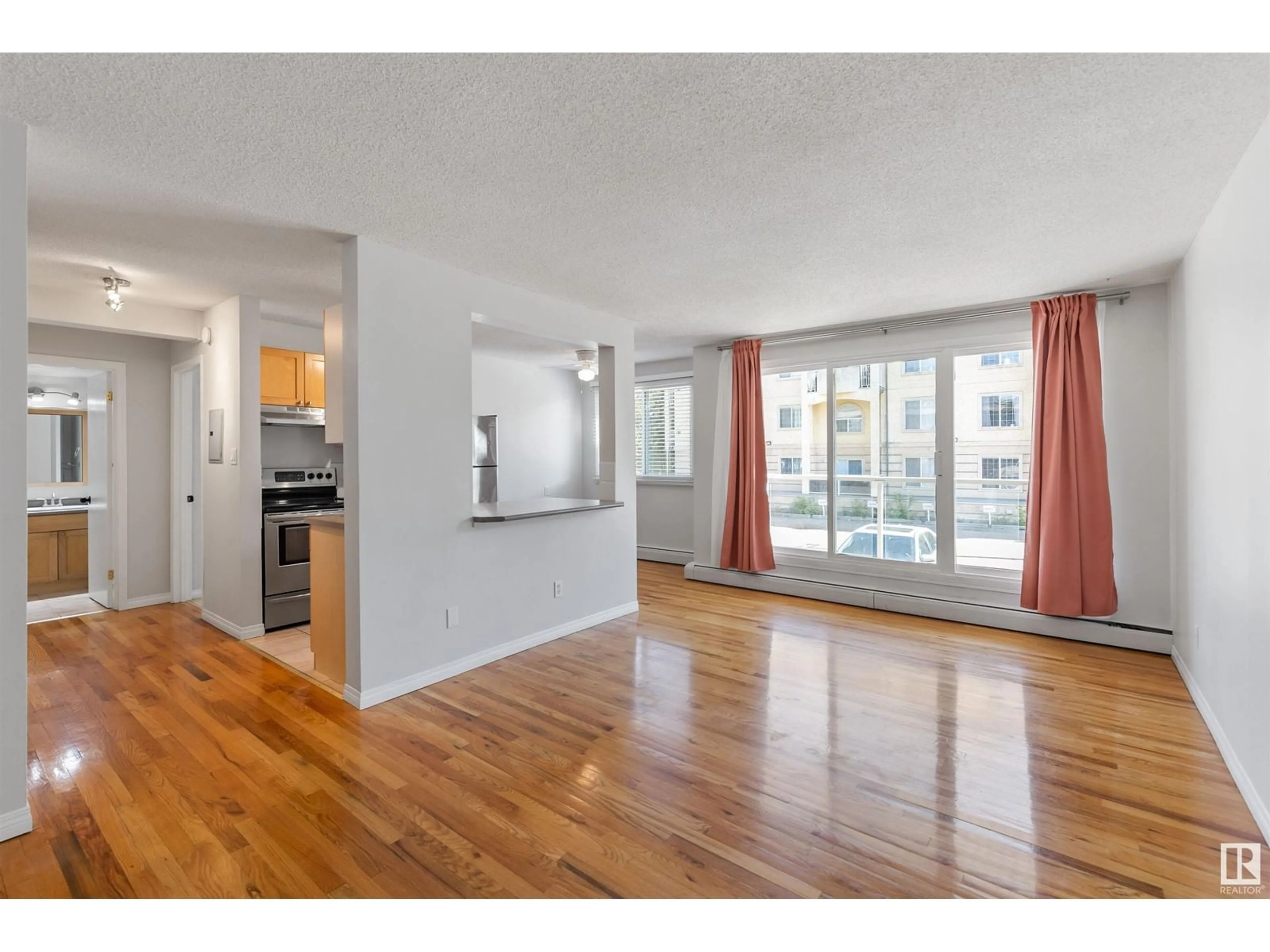 Unknown for 204 - 10230 120 ST NW, Edmonton Alberta T5K2A3