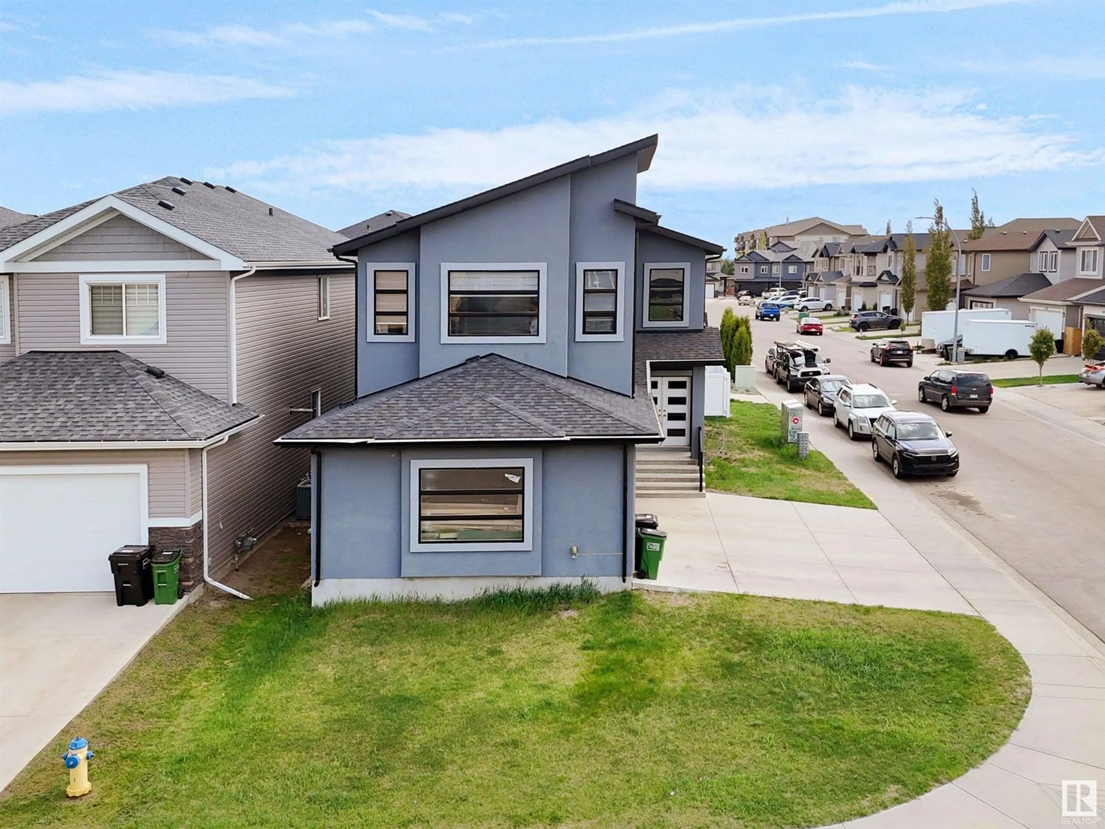 A pic from outside/outdoor area/front of a property/back of a property/a pic from drone, street for 16711 62 ST, Edmonton Alberta T5Y0B6