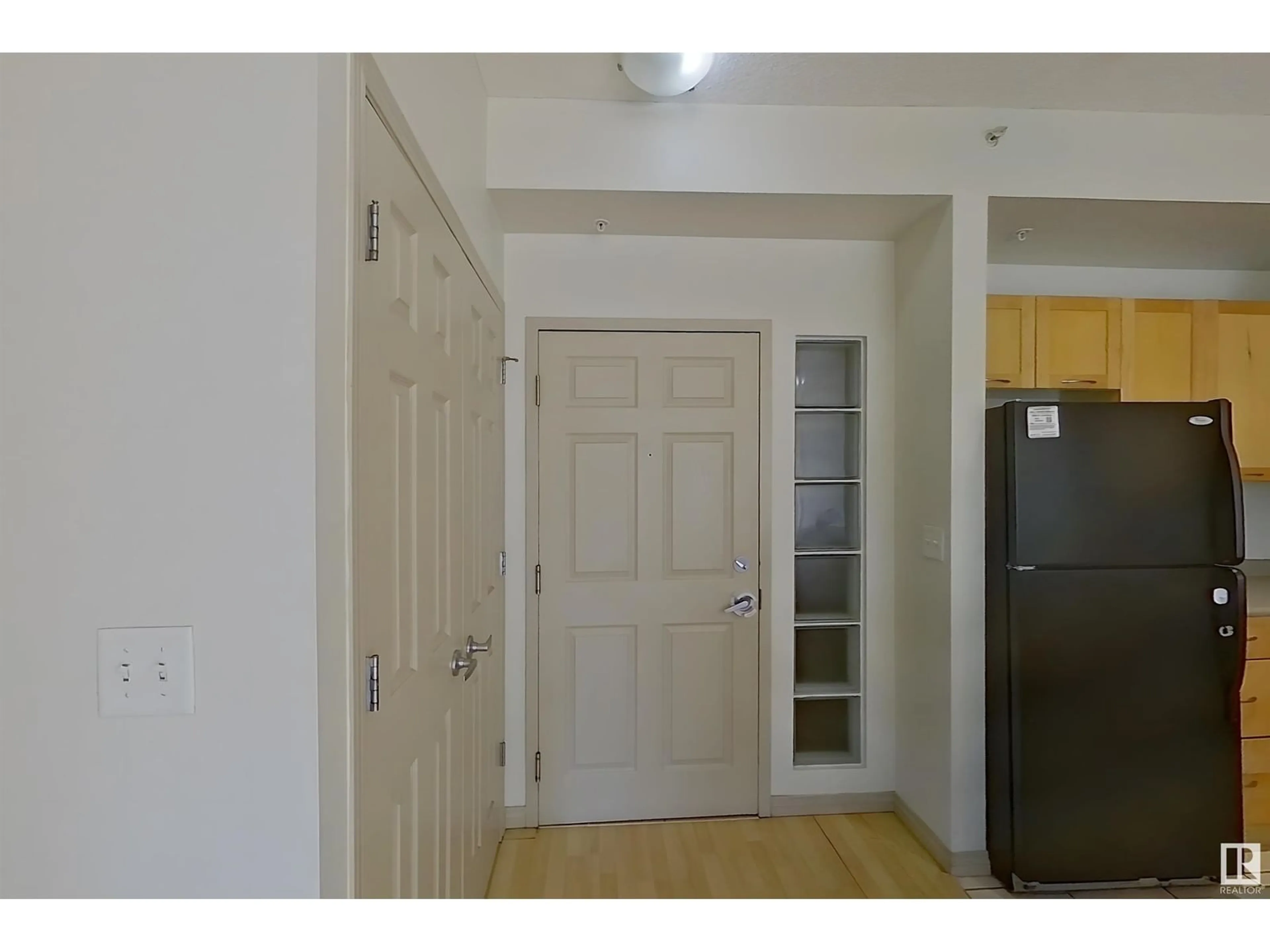 Unknown for #1-518 - 4245 139 AV NW, Edmonton Alberta T5Y3E8